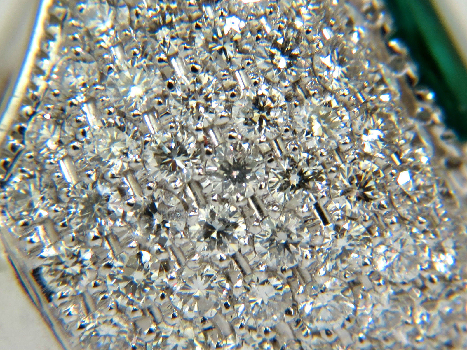 17.60CT 18K Gold Natural Green Emerald Diamond 3D Puffed Dome Deco Ring for Women - Elegant Statement Jewelry for Weddings, Parties & Special Occasions