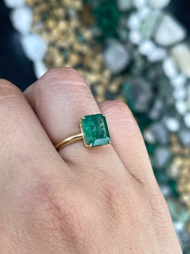 4.08ct 14K Gold Emerald Cut Solitaire Engagement Ring for Women - Rich Green Gemstone, 4-Prong Setting, Elegant Wedding Jewelry Gift for Brides & Anniversaries