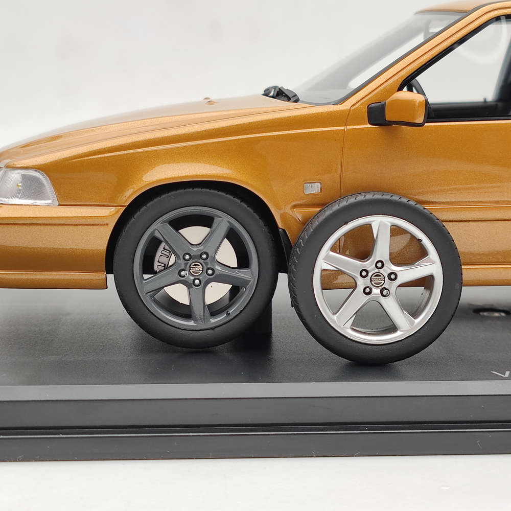 1/18 Scale 1998 Volvo V70 R P80 Resin Model Car - Limited Edition Collectible Toy Gift for Car Enthusiasts | Perfect for Display, Home Decor, and Gifts