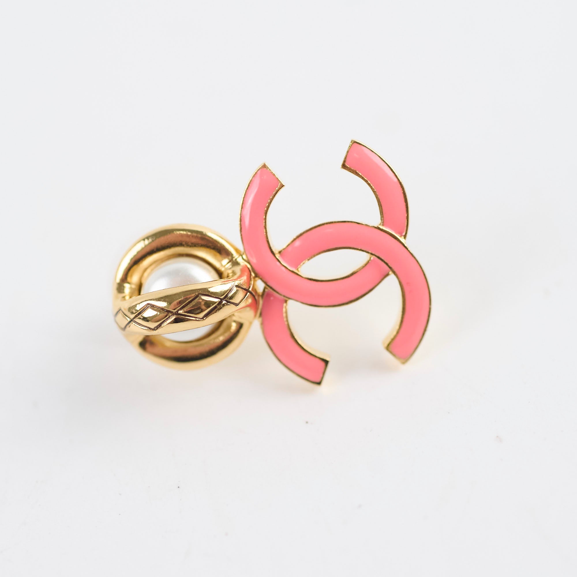 Chanel CC Logo Pearl Earrings in Pink - Elegant Luxury Fashion Jewelry for Women, Perfect for Parties, Weddings & Special Occasions