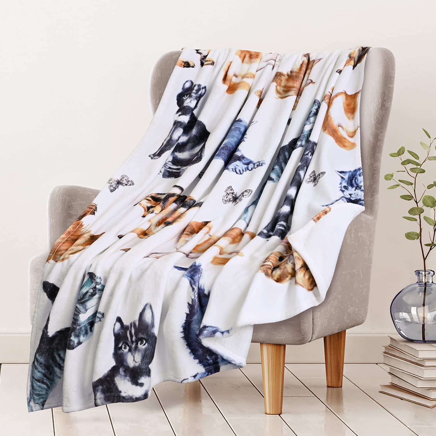 RosieLily Soft Fleece Cat Blanket for Women & Kids - Cozy White Plush Throw with Cute Cartoon Cat Design - Perfect for Sofa, Bed, Office & Gift Giving