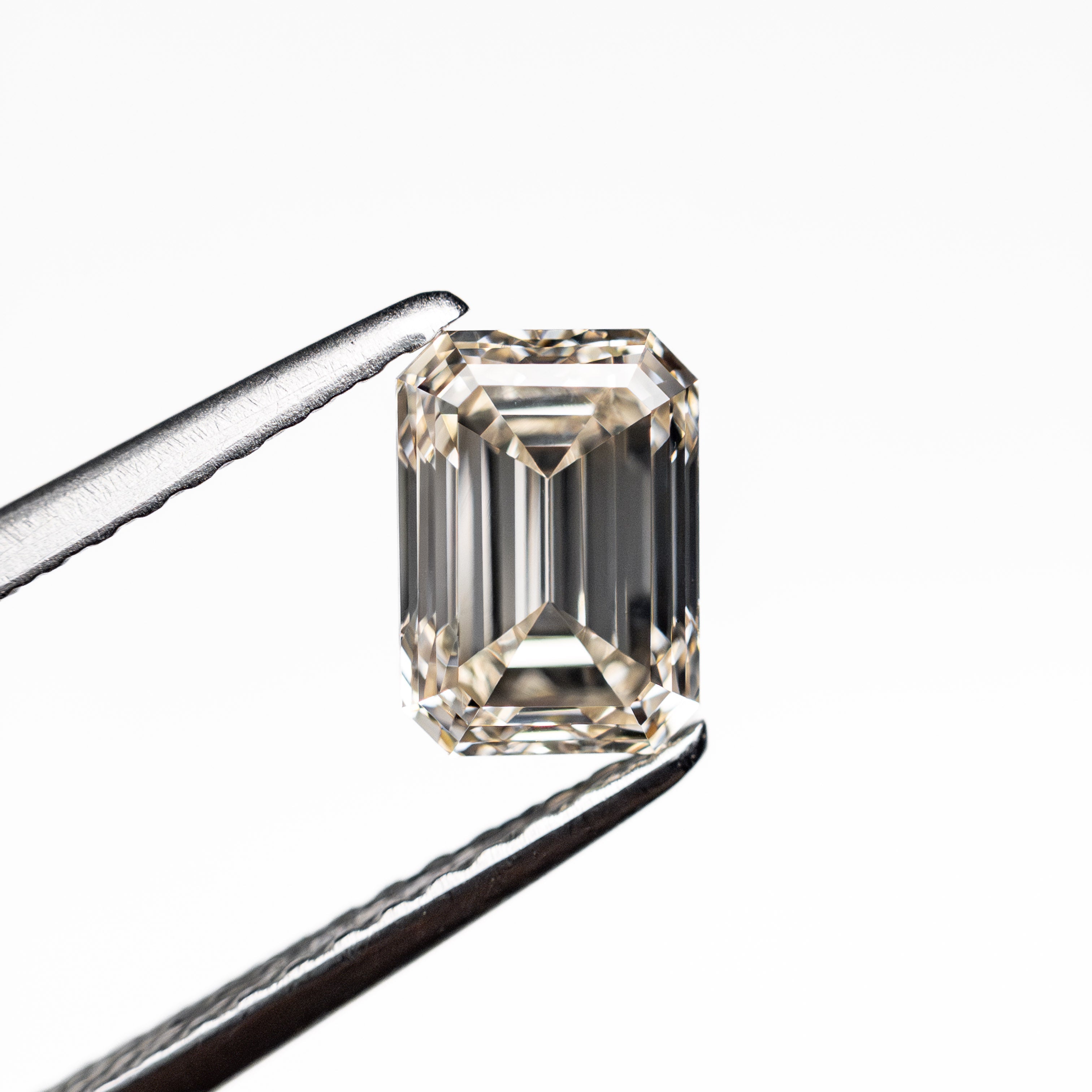 1.04ct VVS2 M Color Step Cut Rectangle Lab Grown Diamond - 6.47x4.59x3.40mm for Engagement Rings & Fine Jewelry