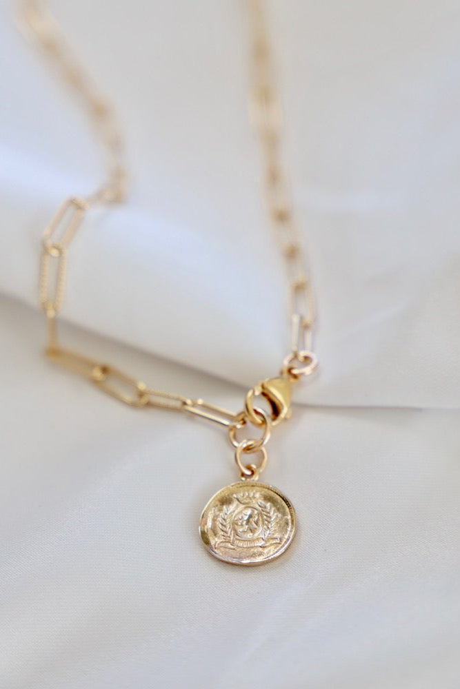 LORA Coin Necklace - Elegant Gold Plated Pendant for Women | Perfect Gift for Birthday, Anniversary & Valentine's Day | Trendy Jewelry for Everyday Wear & Special Occasions