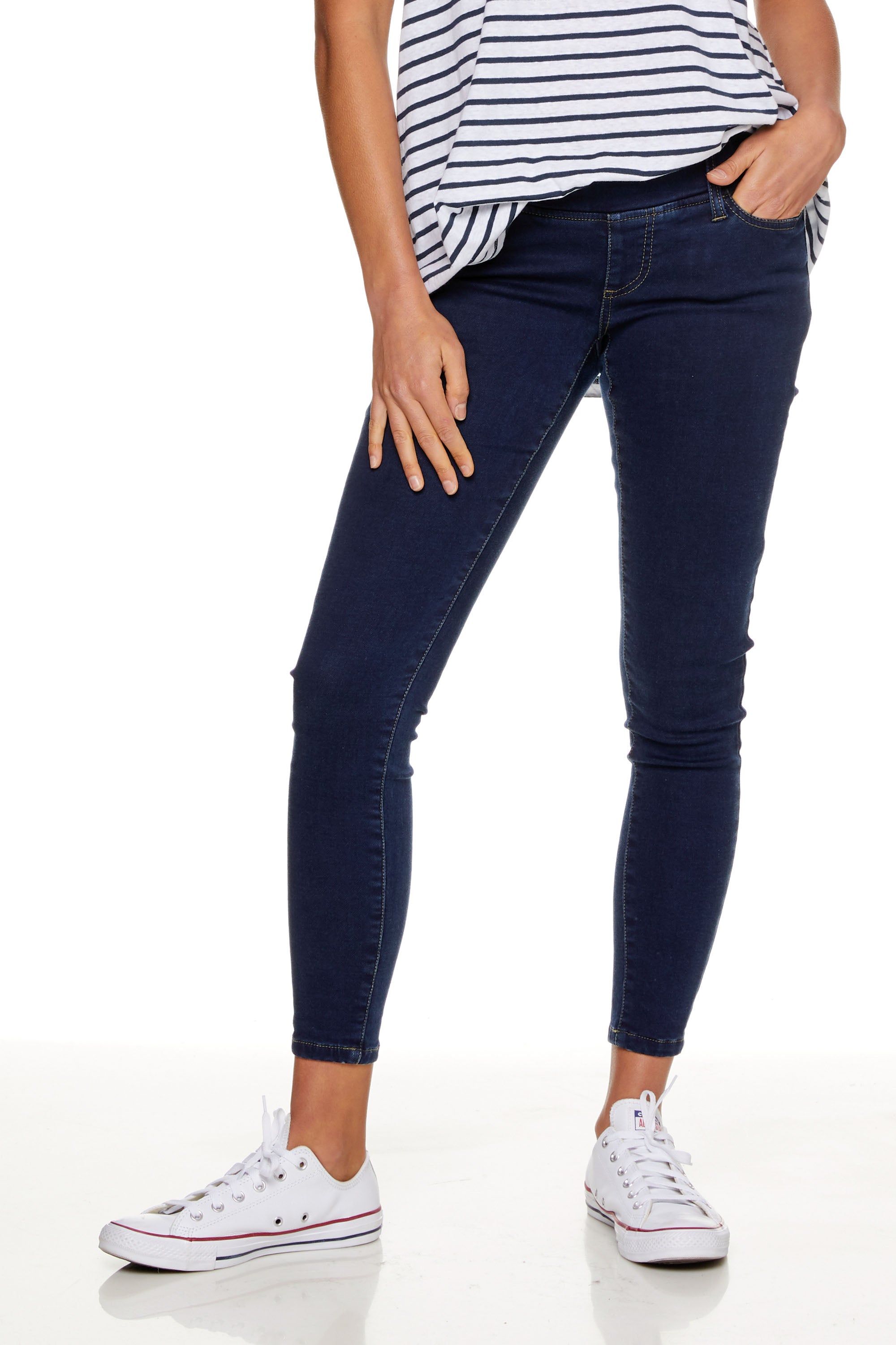 Stylish Take A Walk Underbump Skinny Jeans for Women - Comfortable Maternity Denim Pants for Everyday Wear & Pregnancy Outfits