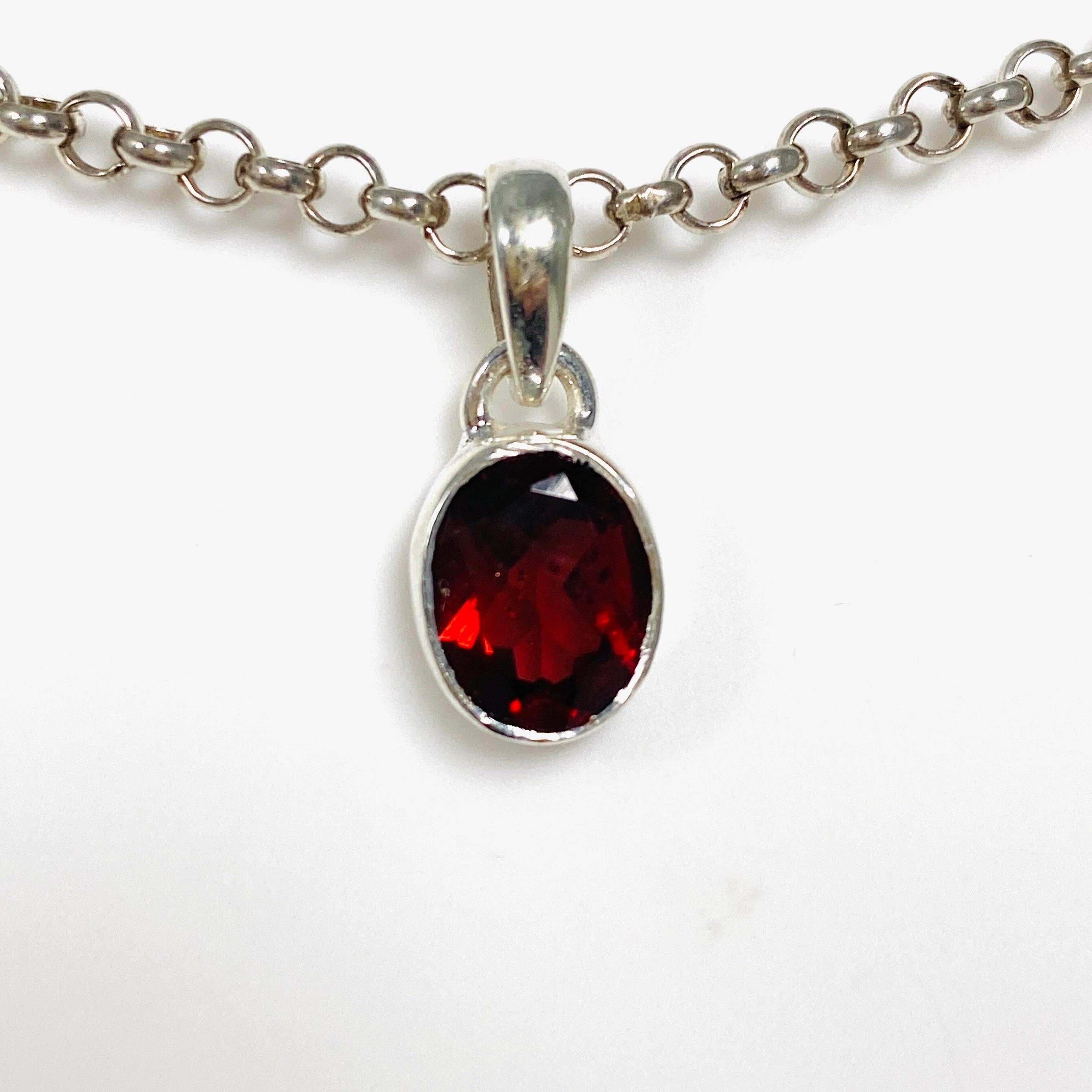 Elegant Petite Oval Faceted Pendant Necklace G2126O - Perfect for Daily Wear, Special Occasions & Gift Giving