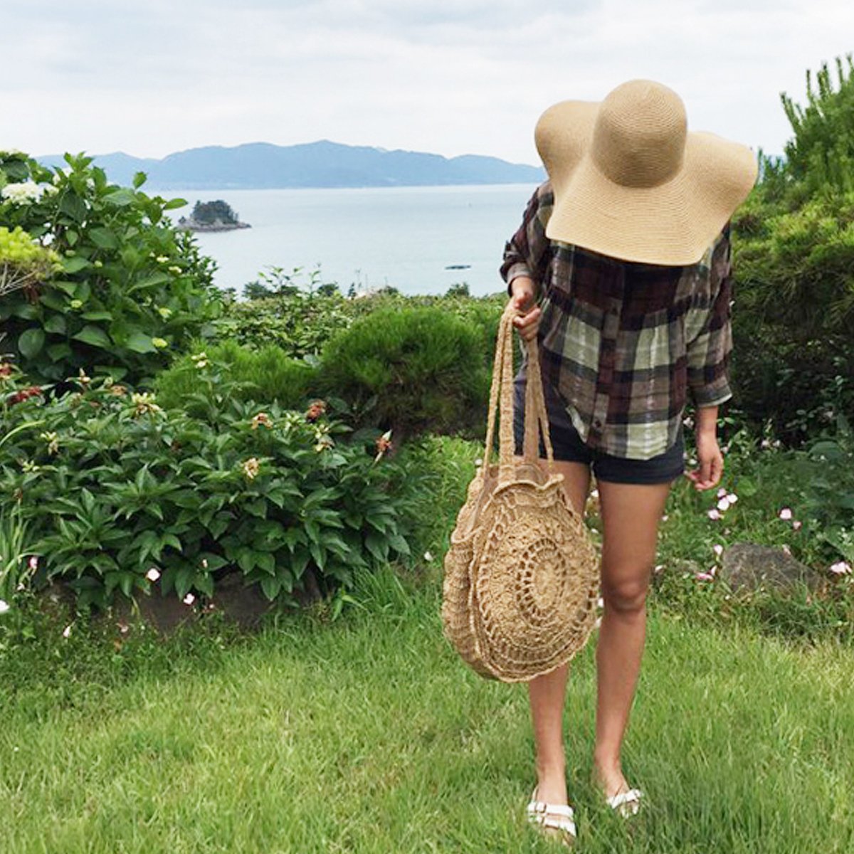 CLARA Women's Large Round Straw Beach Bag - Woven Shoulder Tote Handbag Purse for Summer - Perfect for Beach Vacations, Picnics, and Outdoor Adventures