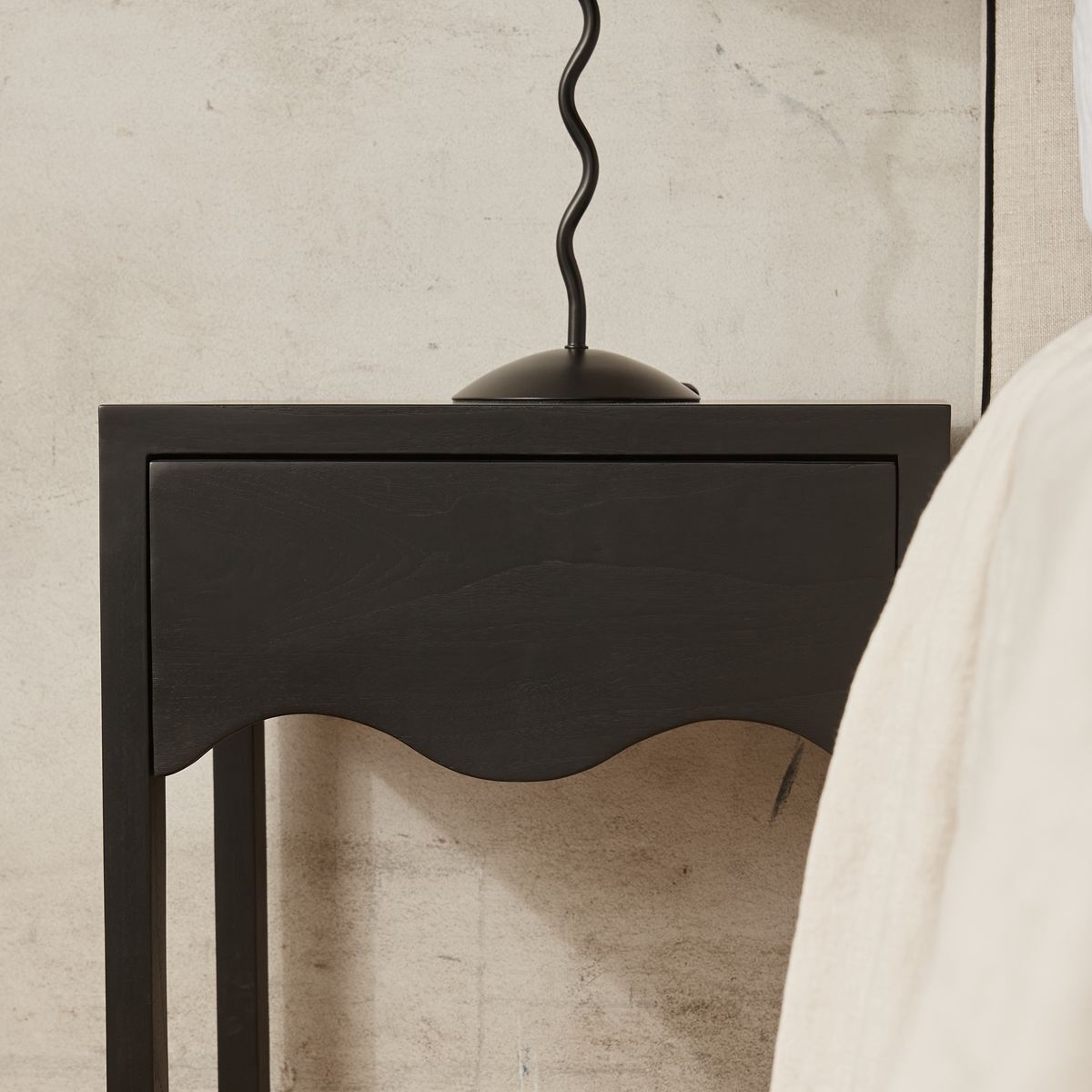 Stylish Audrey Bedside Table - Modern Nightstand with Storage for Bedroom, Living Room & Office - Perfect for Small Spaces & Home Decor