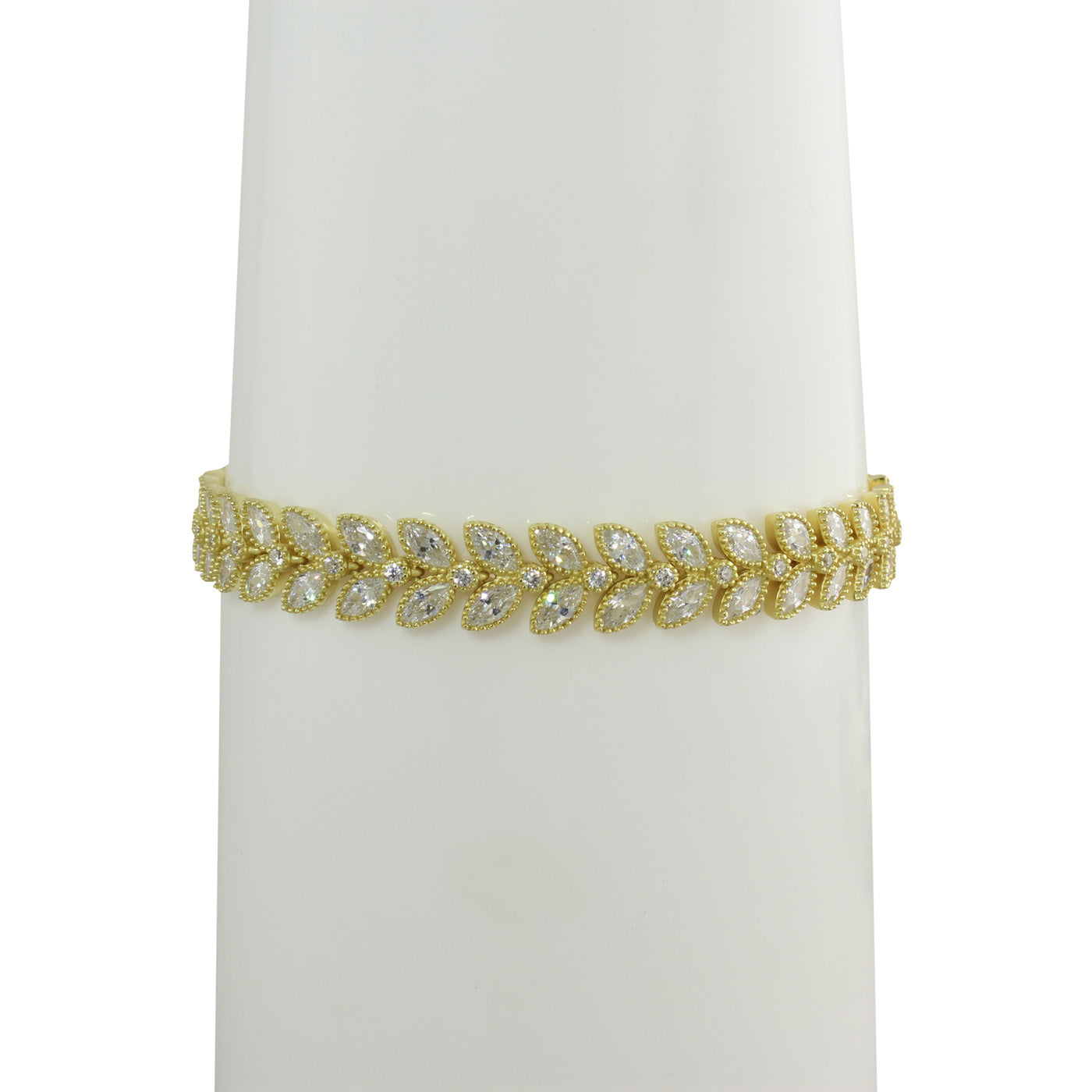 Stylish Chevron Bracelet for Women - Trendy Beaded Adjustable Fashion Jewelry - Perfect for Casual Wear, Parties & Gifts