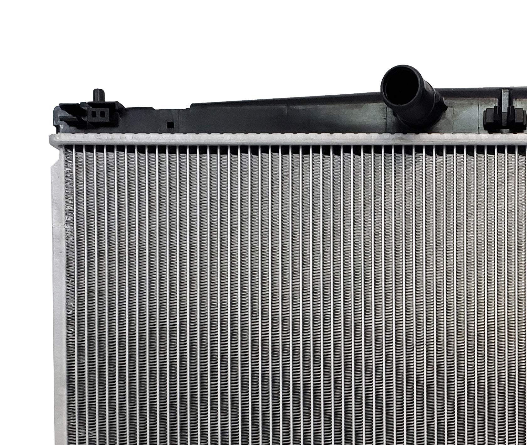 High-Performance Car Radiator - Aluminum Alloy Engine Cooling System for Sedans, SUVs & Trucks - Ideal for Daily Commute, Road Trips & Heavy-Duty Towing