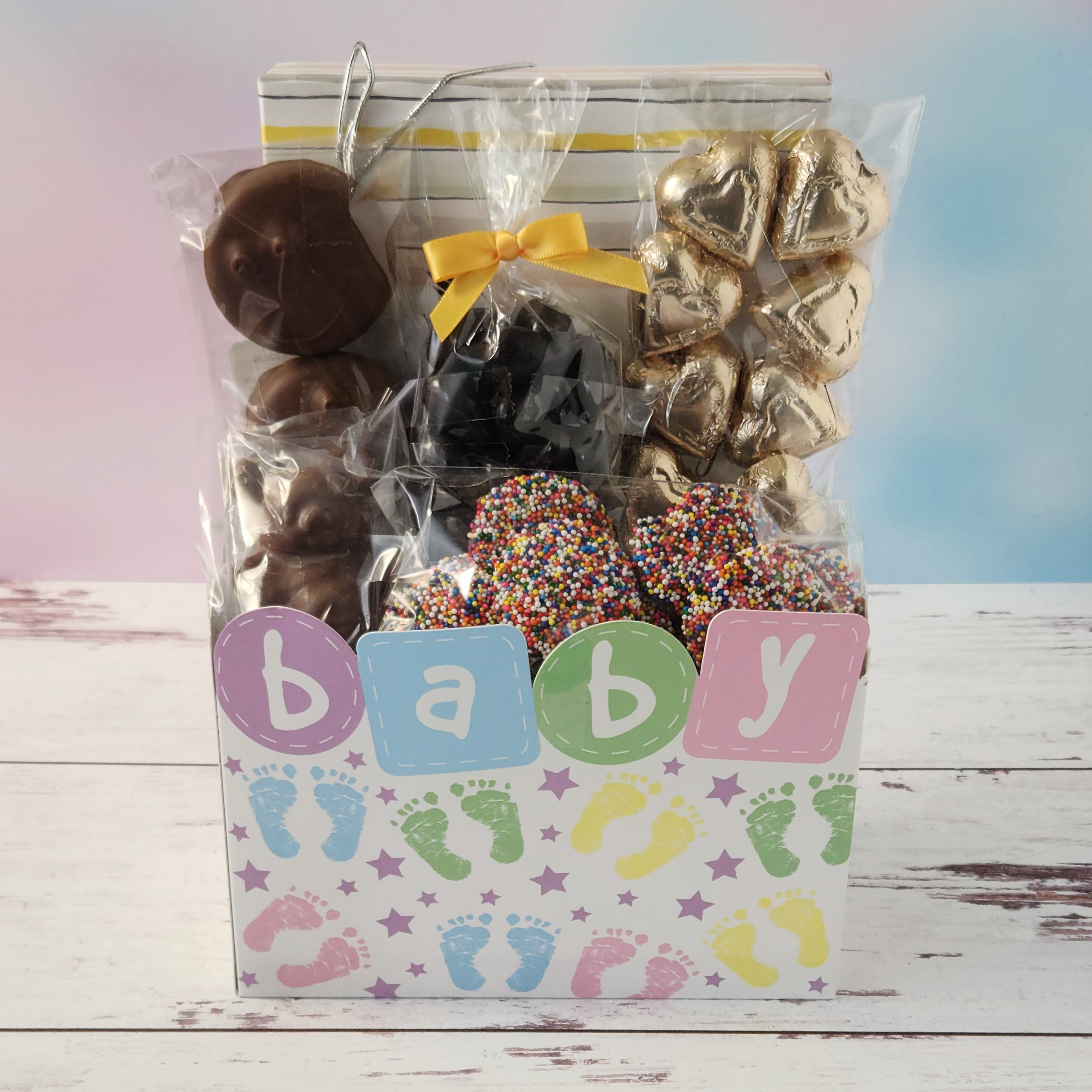 Baby Gift Basket - Newborn Baby Shower Present Set with Soft Blanket, Cute Toys & Organic Baby Care Essentials - Perfect for Baby Showers, Birthdays & Welcome Home Gifts