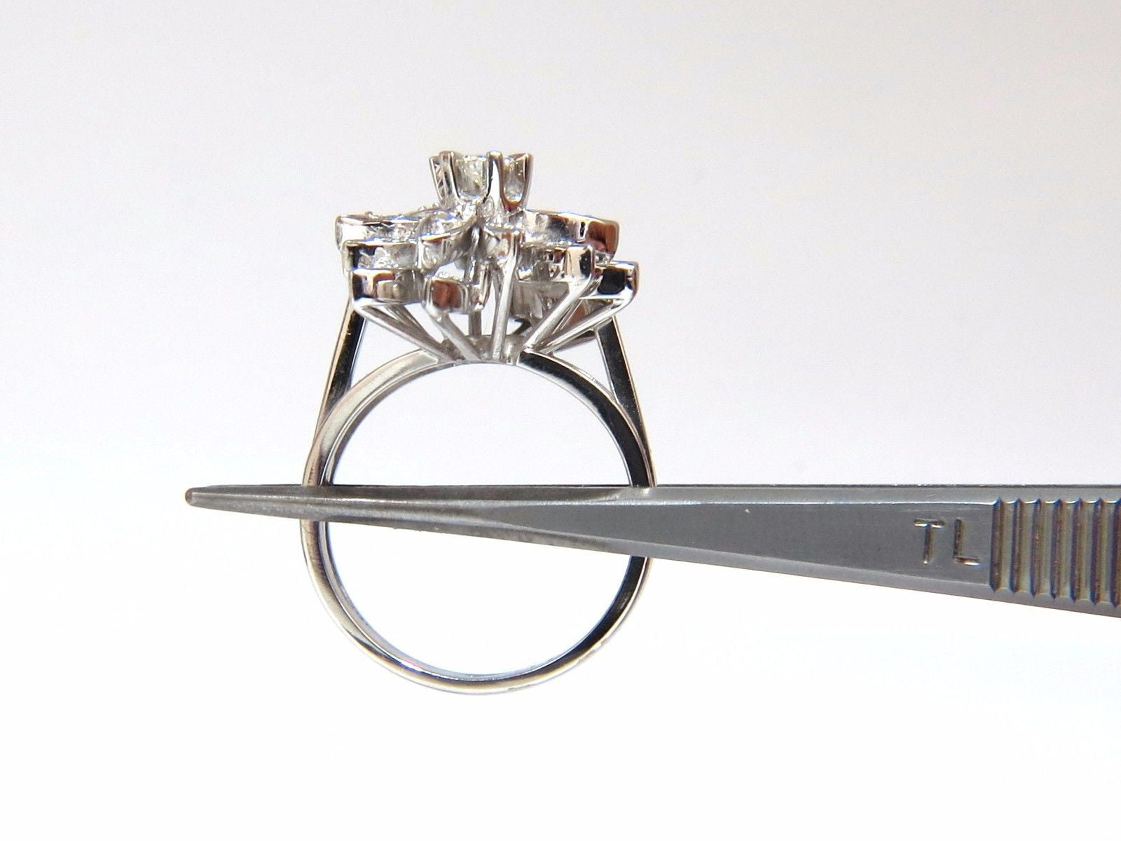 1.10ct Diamond Cluster Vintage Art Deco Ring in 18K Gold - Perfect for Weddings, Anniversaries & Special Occasions