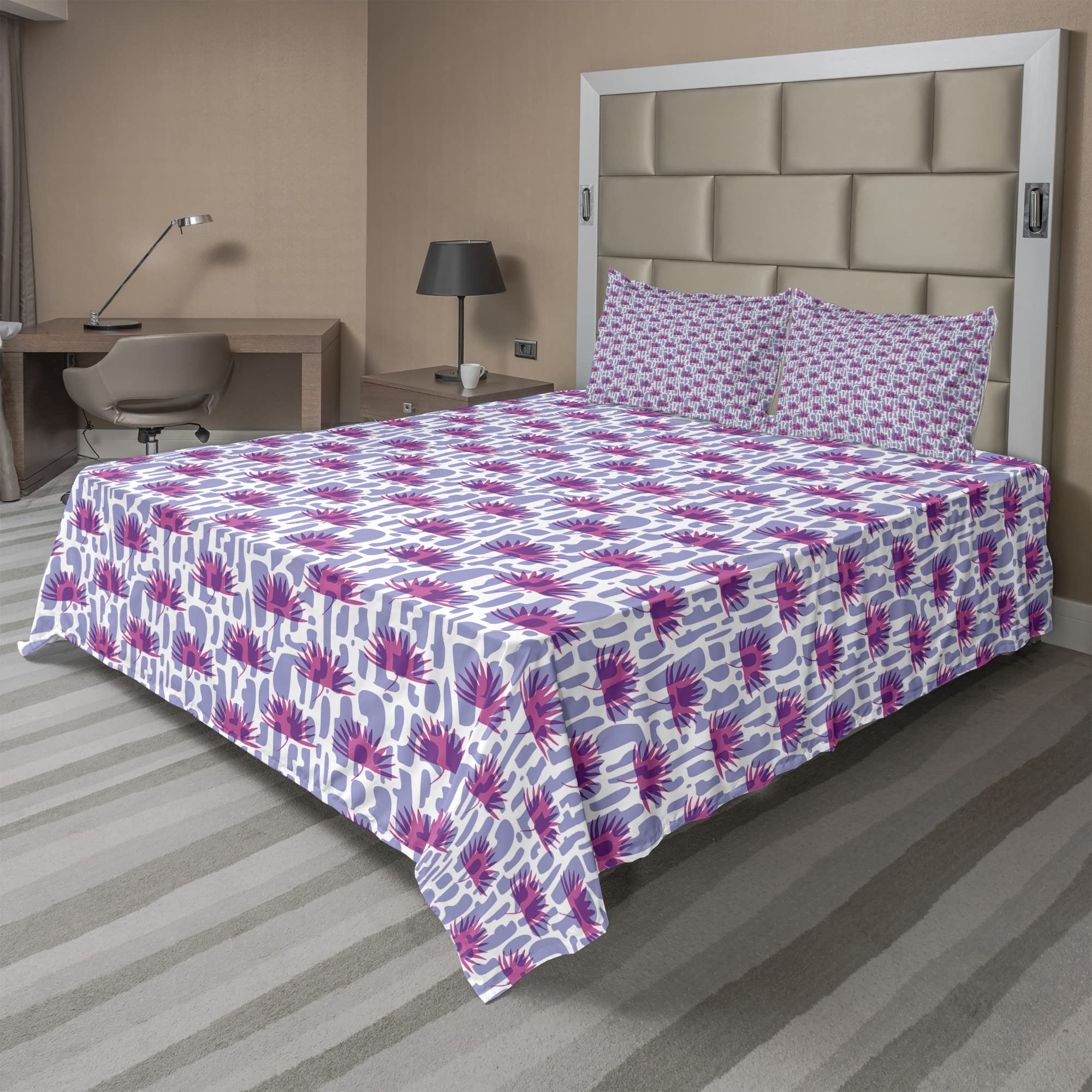Ambesonne Exotic Tropical Leaves Bed Sheet Set - Pastel Abstract Hipster Modern 4-Piece King Size with Fitted Sheet, Flat Sheet & Pillowcases - Lilac Pink Bedding for Boho & Contemporary Bedrooms