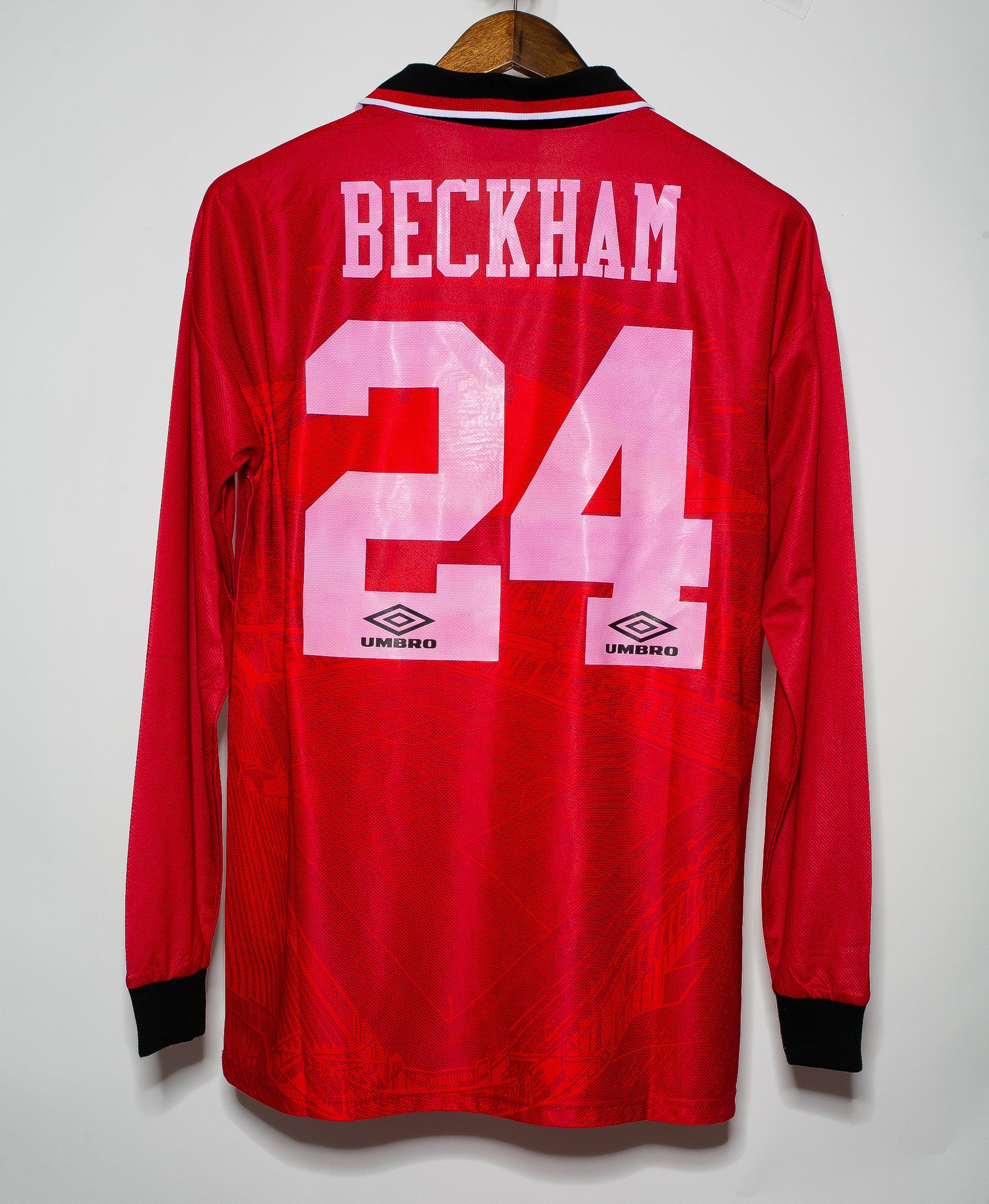 1994 Manchester United David Beckham #24 Jersey (Large) - Vintage Soccer Shirt for Fans & Collectors - Perfect for Match Days, Gifts & Memorabilia Display