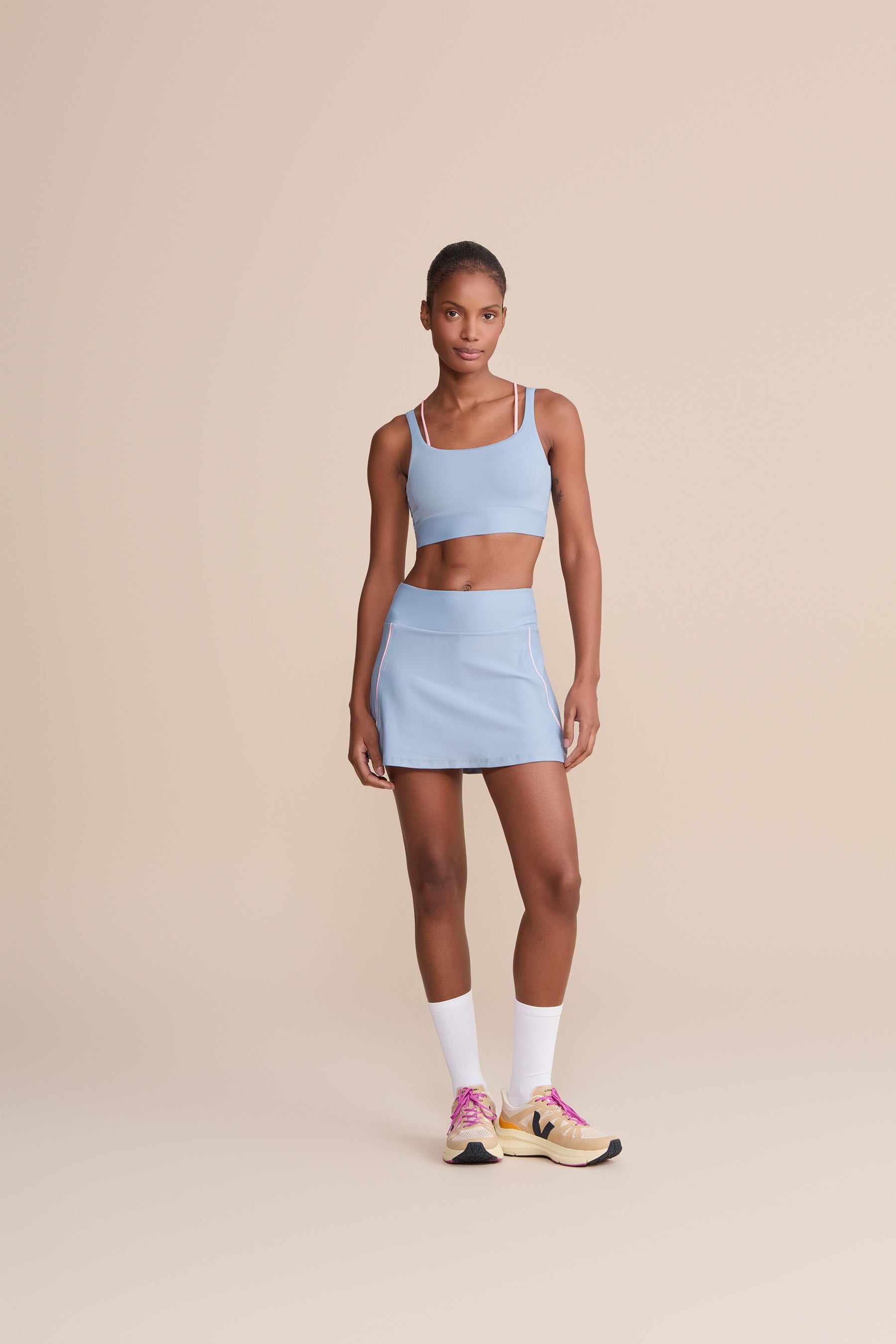 Sense® Contrast Strap Sports Bra - High Support Workout Bra for Women, Yoga, Running & Gym - Breathable & Comfortable Activewear for Fitness & Training
