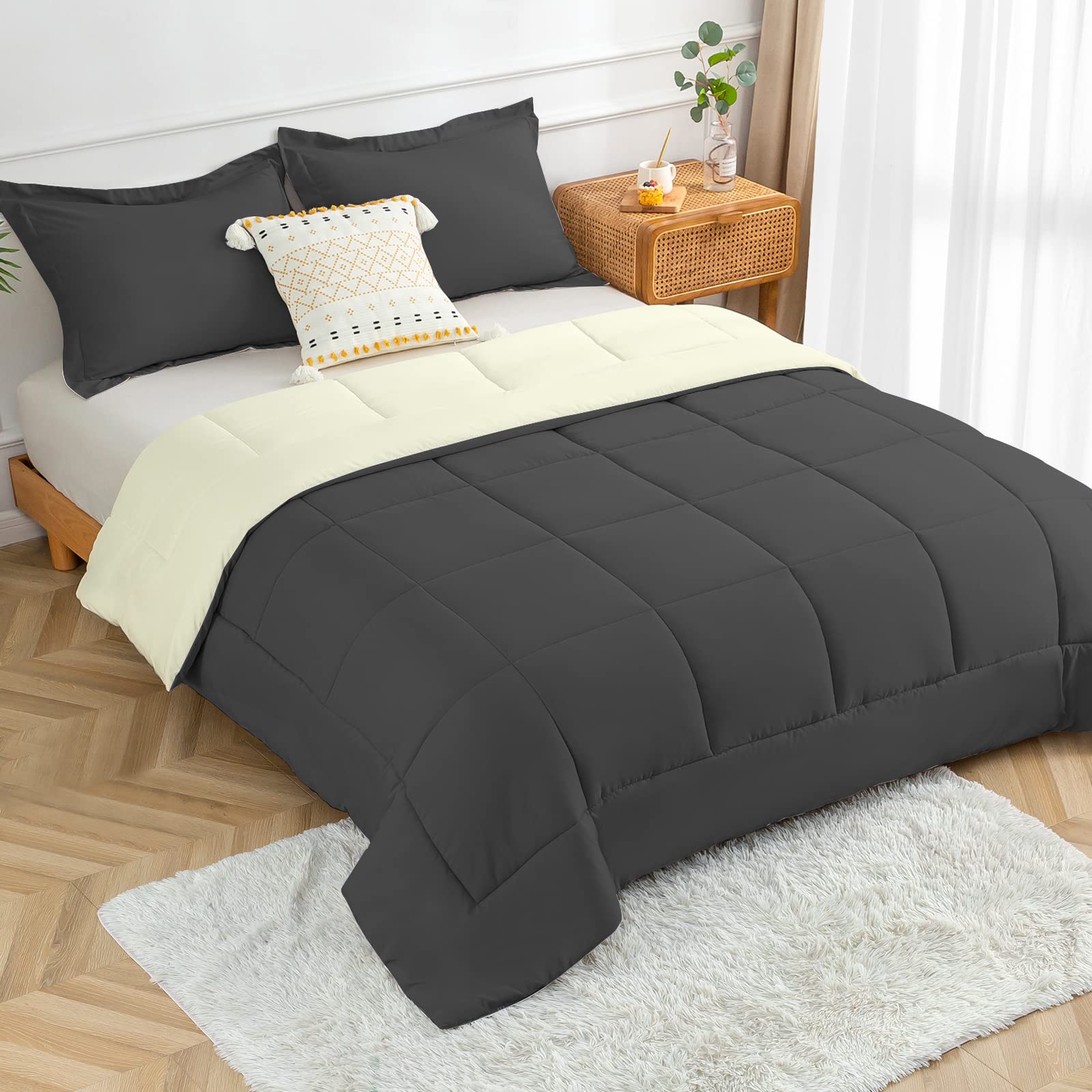 KeoWin Twin Size Comforter Set - 100% Microfiber Quilted Bedding, Super Soft, Breathable & Lightweight, Reversible AB Design (Black) - Perfect for Kids' Rooms, Guest Beds & Dorm Rooms