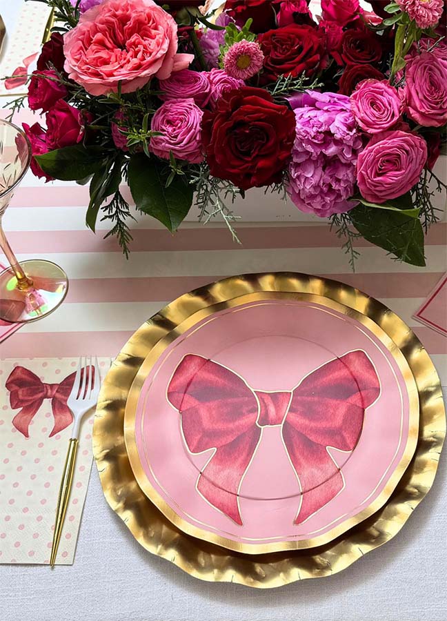 Elegant Pink Wavy Edge Dinner Plates Set of 8 - Perfect for Wedding, Birthday Party & Home Decor Tableware