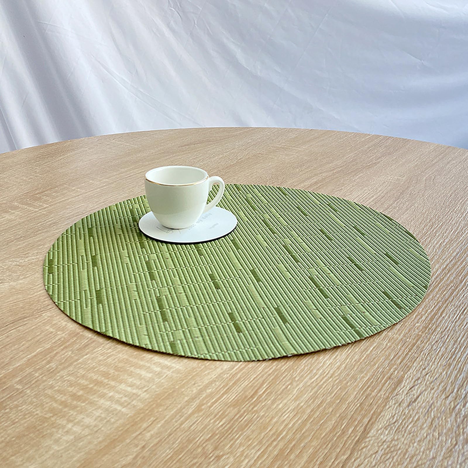 6-Pack Round Woven Placemats - 13.8 Inch Non-Slip Washable Table Mats for Christmas, Home, Wedding & Party Decor (Green) | Perfect for Dining Tables, Kitchen Countertops & Holiday Gatherings