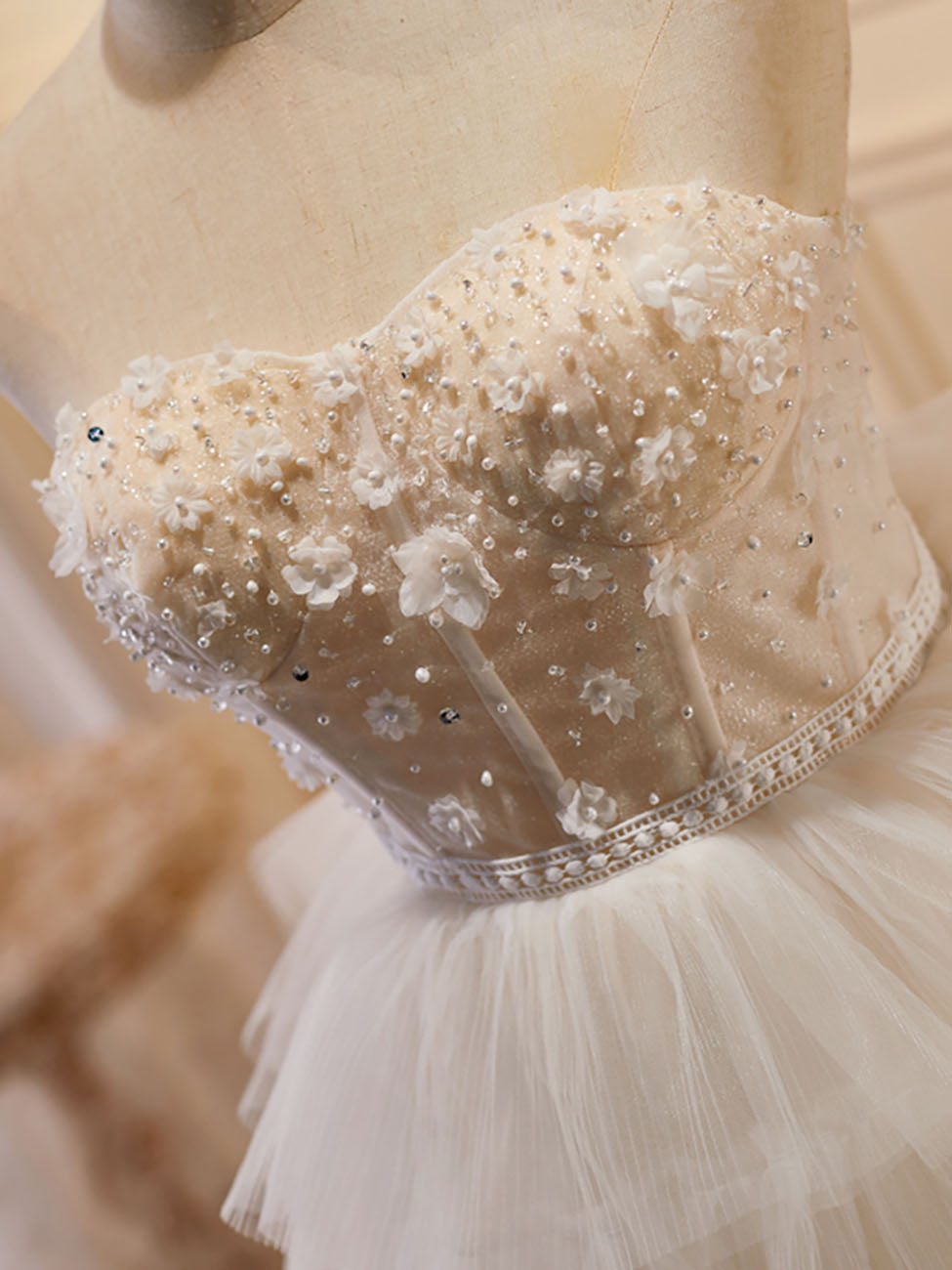 Beige Sweetheart Neck Tulle Puffy Short Prom Dress for Homecoming, Quinceañera, Party - Elegant Beige Formal Dress for Teens & Juniors