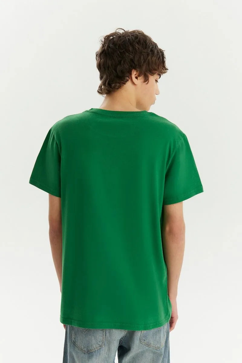 Levi's Graphic T-Shirt for Men - Cool Cotton Tee with H Logo Design - Casual Wear for Street Style & Everyday Outfits