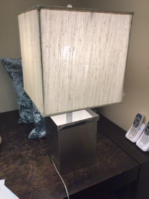Modern Metallic Square Base Table Lamp with Fabric Shade - Stylish Home & Office Lighting for Living Room, Bedroom, or Workspace