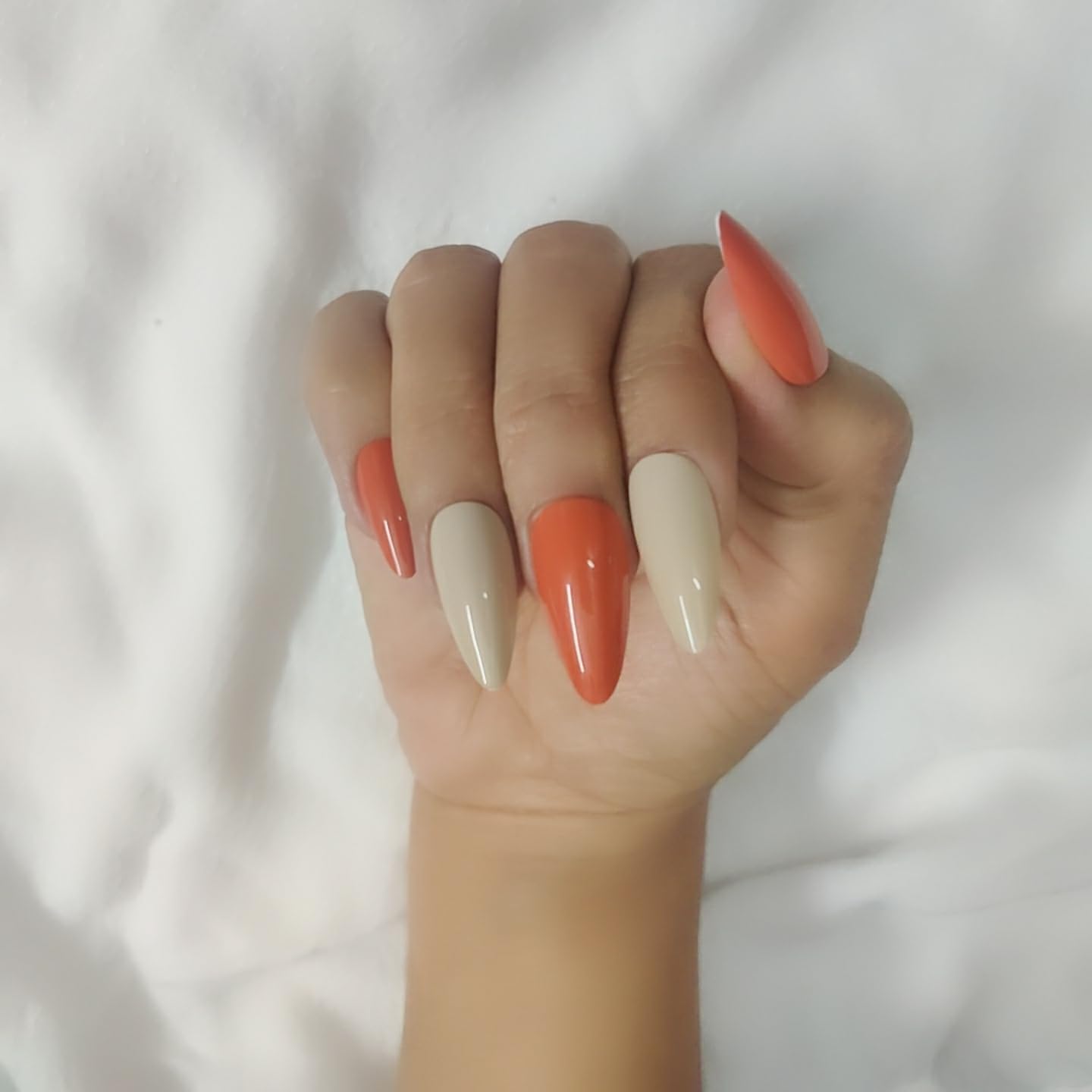 Buddy Jelly Trends Premium 24pcs Stick-on Nails Set - Reusable & Unbreakable Fake Nails with Easy Glue Tab Application | Perfect for Parties, Weddings, and Special Occasions (AD1979)