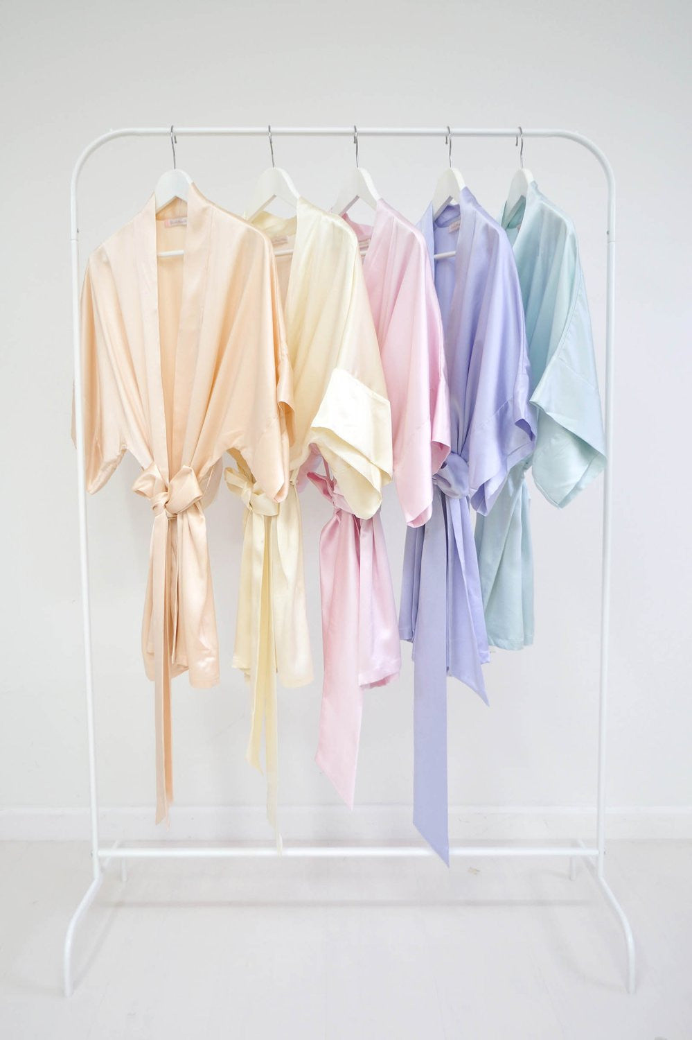 Samantha Silk Bridal Robe & Bridesmaid Kimono - Dark Ivory & Champagne - Perfect for Wedding Getting Ready, Bachelorette Party & Spa Day