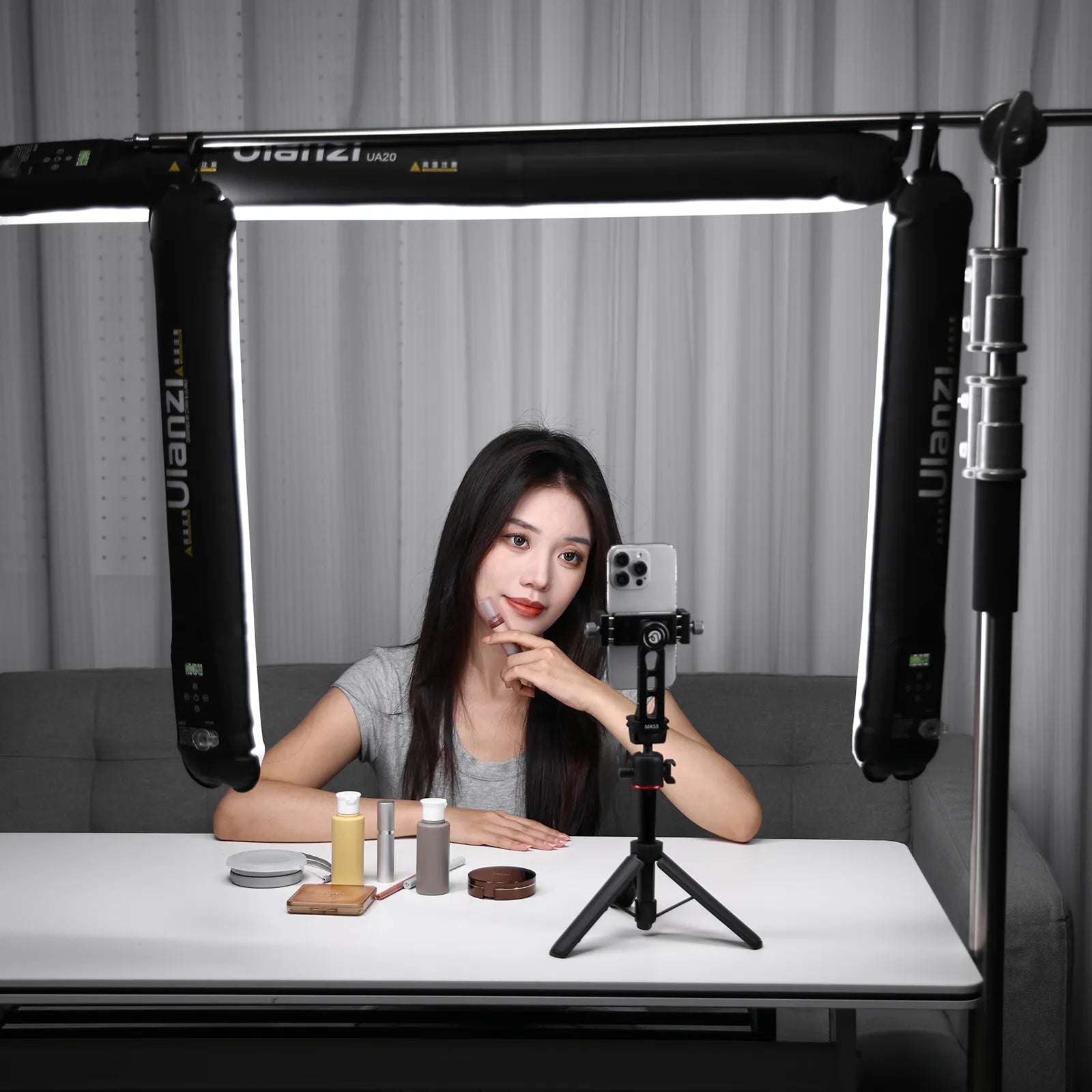 Ulanzi UA12/UA20 Portable LED Air Tube Light - Rechargeable Photography Lighting for YouTube, Vlogging, and Outdoor Shooting