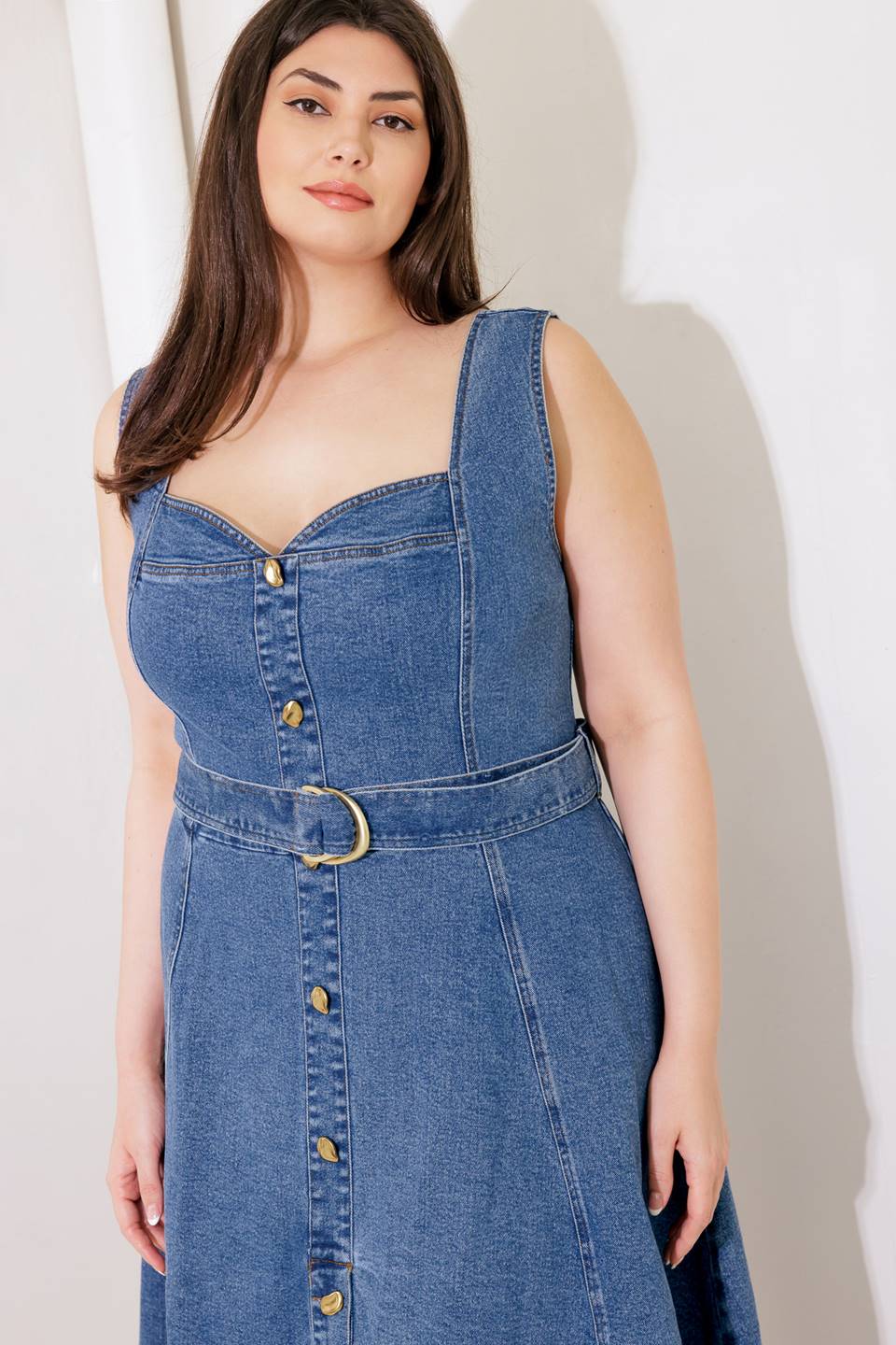 FRIDAY FEELS Sweetheart Denim Midi Dress - Women's Vintage Inspired Blue Jean Dress for Date Night & Casual Outings