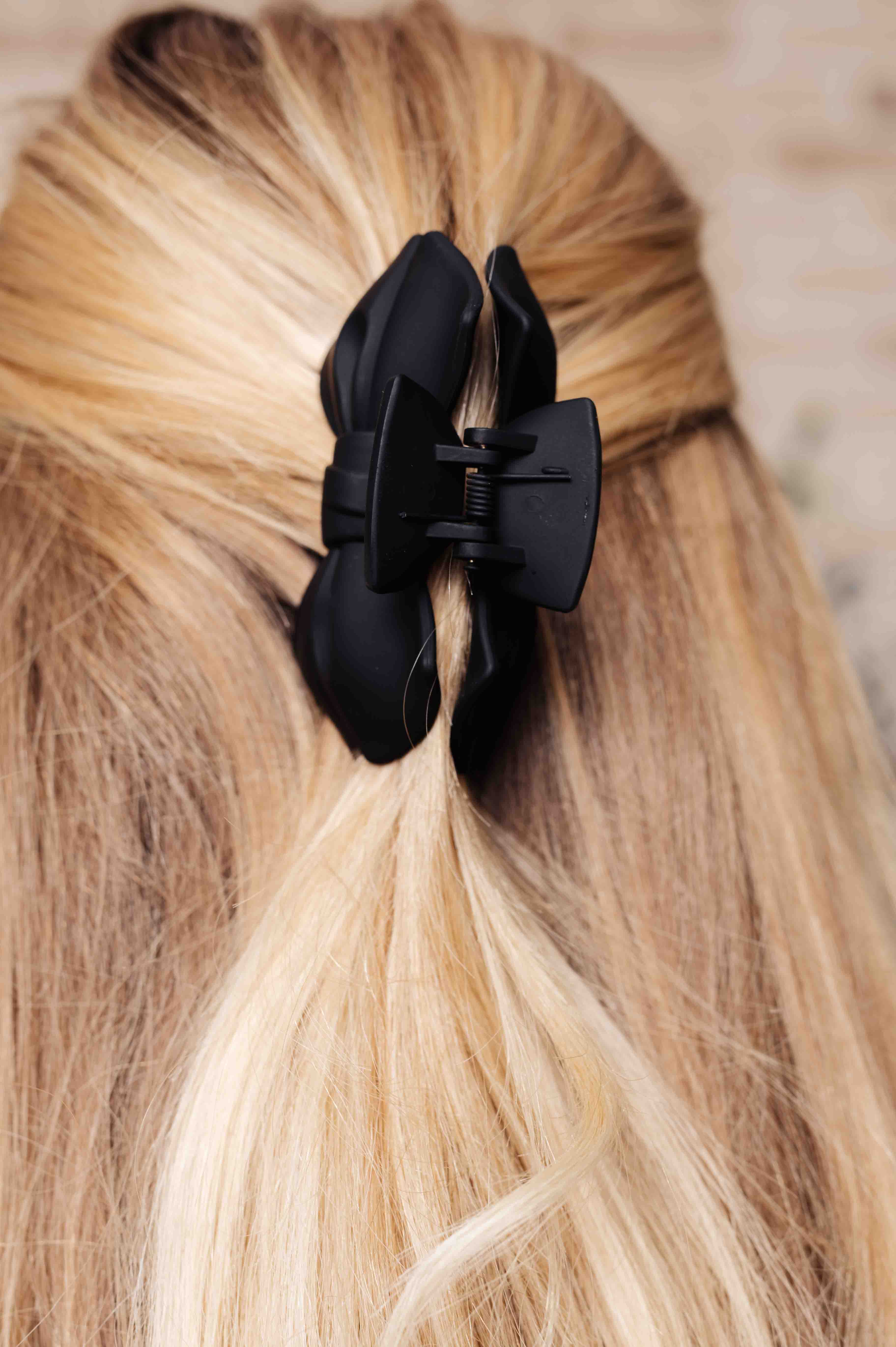 Matte Black Classic Bow Claw Hair Clip - Elegant Hair Accessory for Women & Girls (Perfect for Parties, Weddings & Everyday Styling)