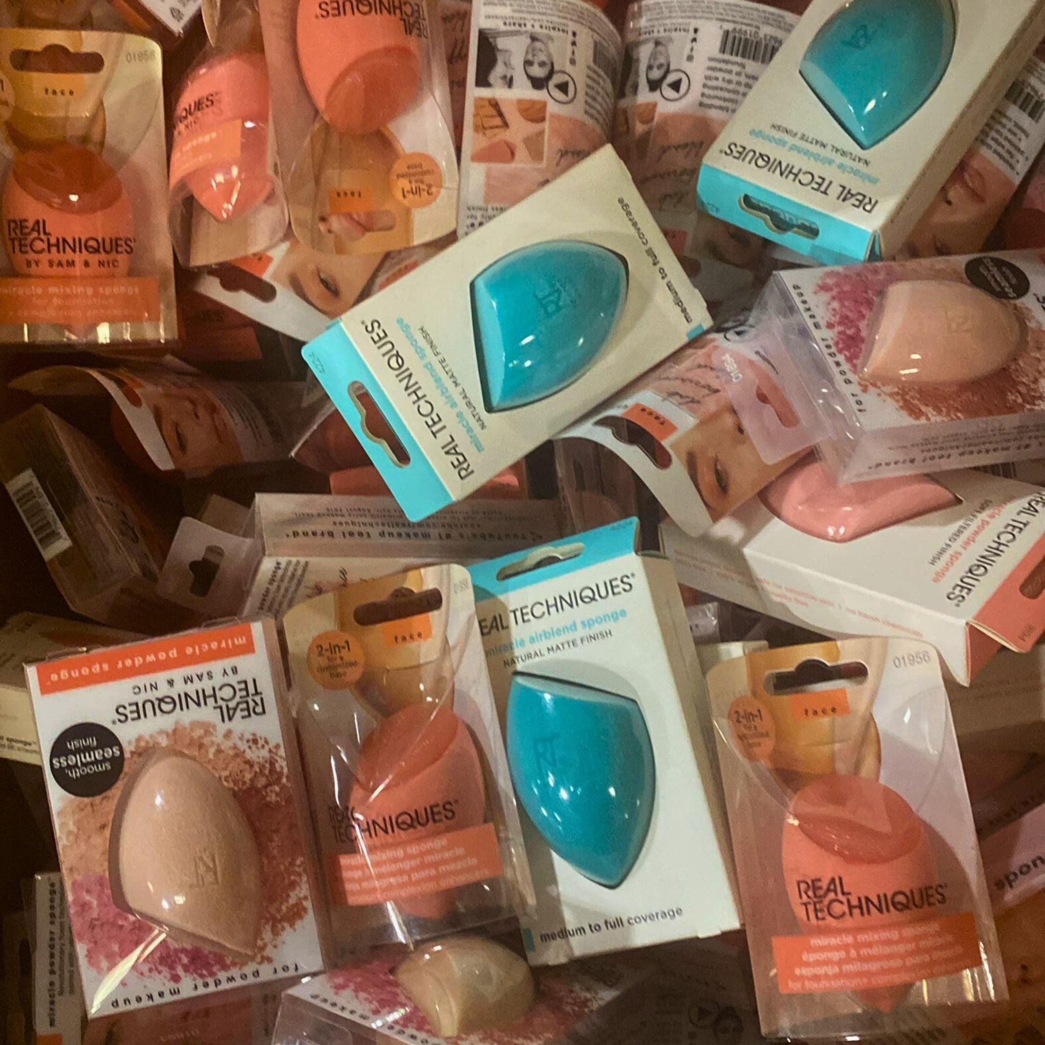 Real Techniques Makeup Sponges - 85 Pcs Beauty Blender Set for Foundation, Concealer & Powder Application | Professional Cosmetic Sponges for Flawless Makeup Blending | Salon & Home Use