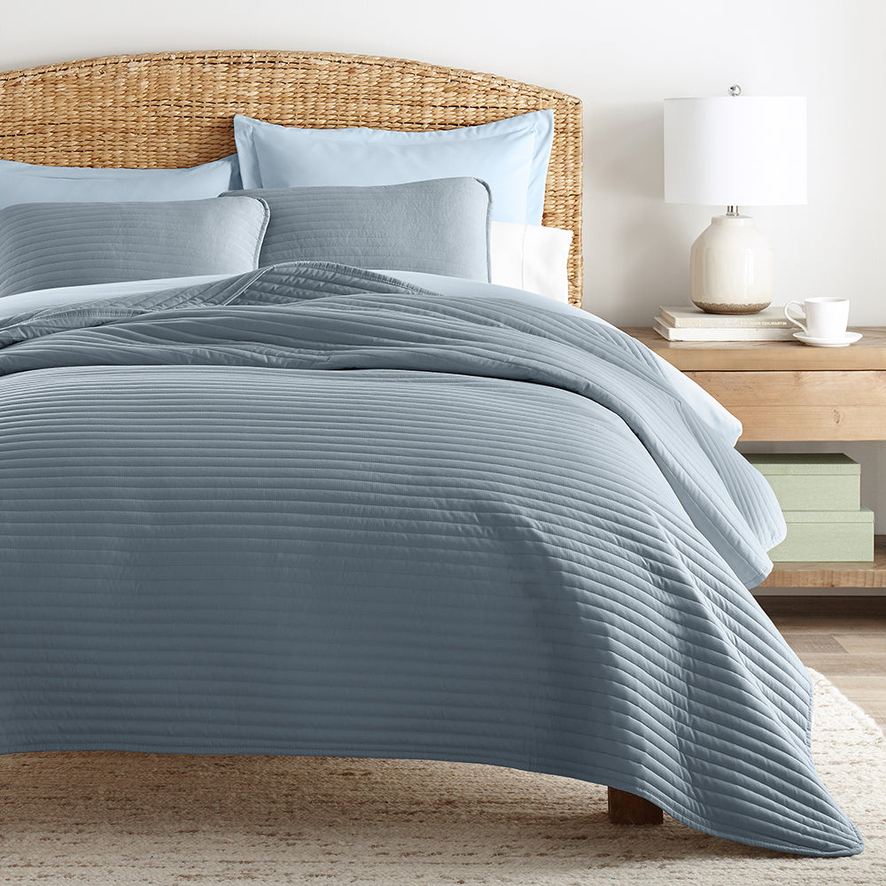 3 Piece Stripe Stitch Quilted Coverlet Set - Soft Bedspread for Queen/King Size Beds - Perfect for Cozy Bedrooms, Guest Rooms & Hotel Decor