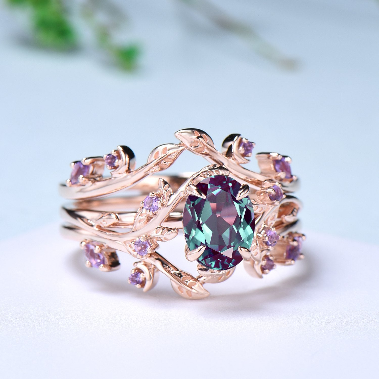 Alexandrite Wedding Ring Set - Nature Inspired Cluster Amethyst Color Changing Twig Vine Engagement Ring - Vintage Unique Leaf Ring Set for Her - Perfect for Outdoor Weddings & Nature-Themed Proposals
