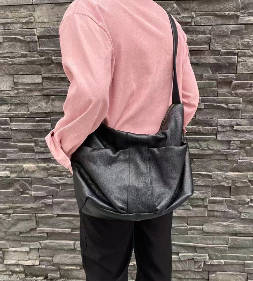 Classic Roomy Shoulder Purse for Women - Large Capacity Crossbody Bag - Fashionable & Practical Handbag for Work, Travel & Everyday Use
