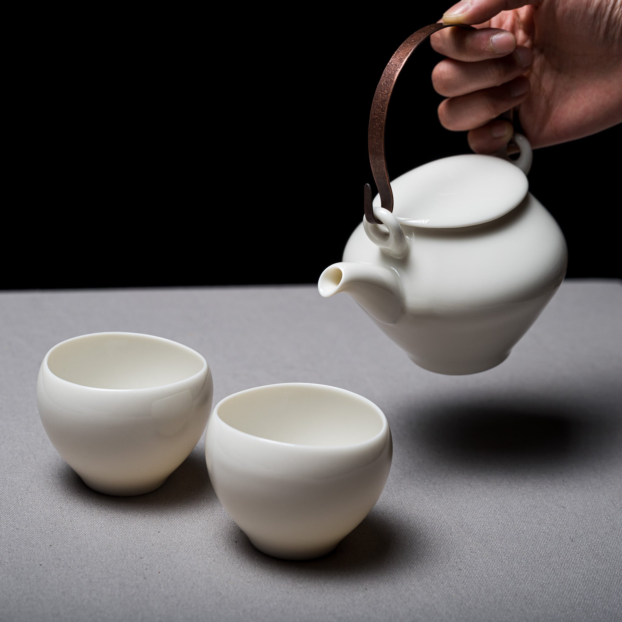 Premium Sou Sou Teapot Set with 2 Cups - Japanese Ceramic Tea Pot for Green Tea & Herbal Infusions - Perfect for Home Tea Ceremonies & Relaxing Afternoons