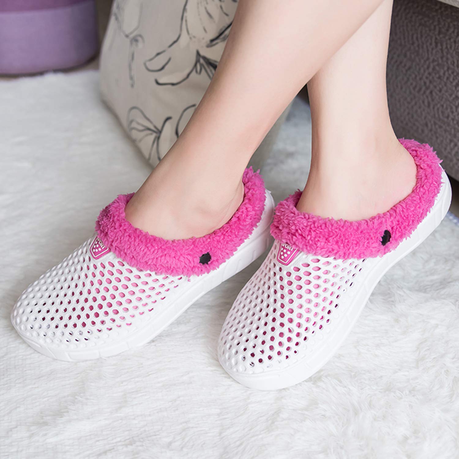 Eliogn Unisex Winter Slippers for Women & Men - Fleece Lined Warm House Shoes, Breathable Indoor/Outdoor Clogs, Cozy Garden Mules - Perfect for Home, Office & Backyard Relaxation
