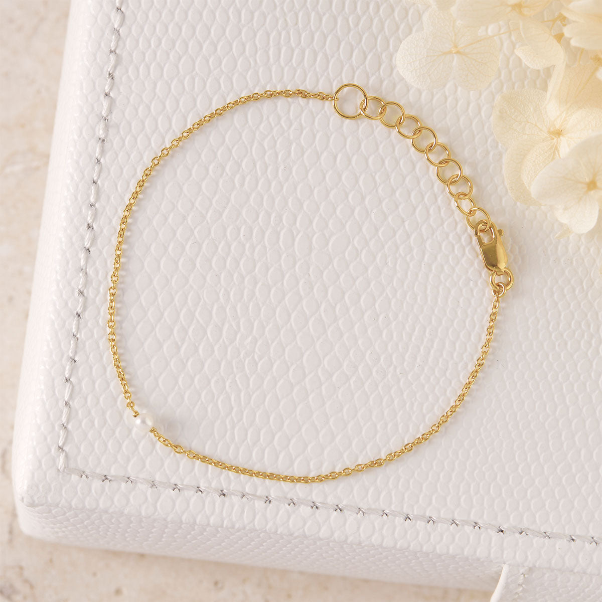 Elegant Gold Pearl Bracelet for Women - Dainty & Timeless Jewelry Gift for Her - Perfect for Weddings, Parties & Everyday Wear