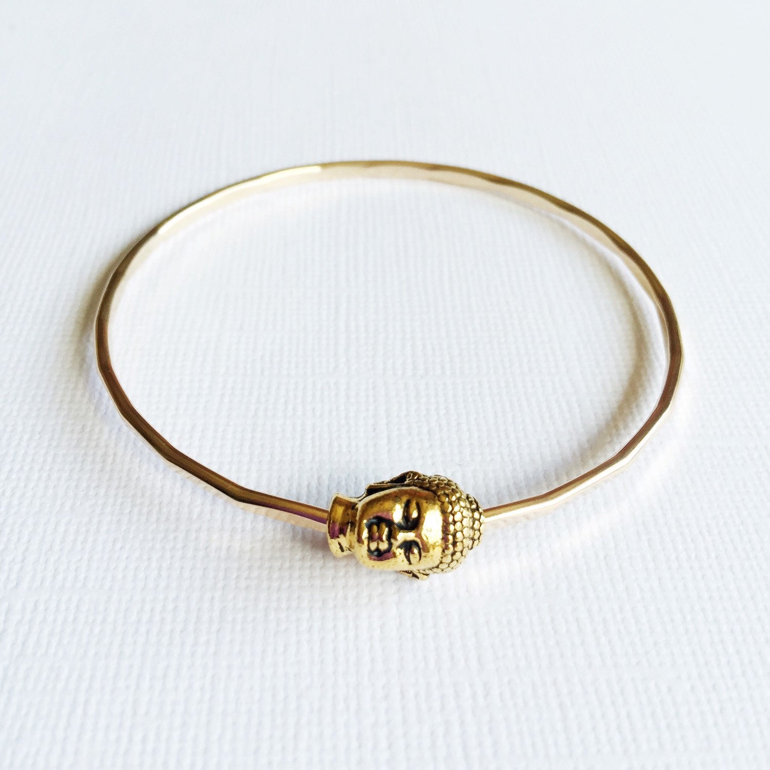 Elegant Bangle Michi (B108) - Stylish Women's Fashion Bracelet for Casual Wear, Parties & Special Occasions