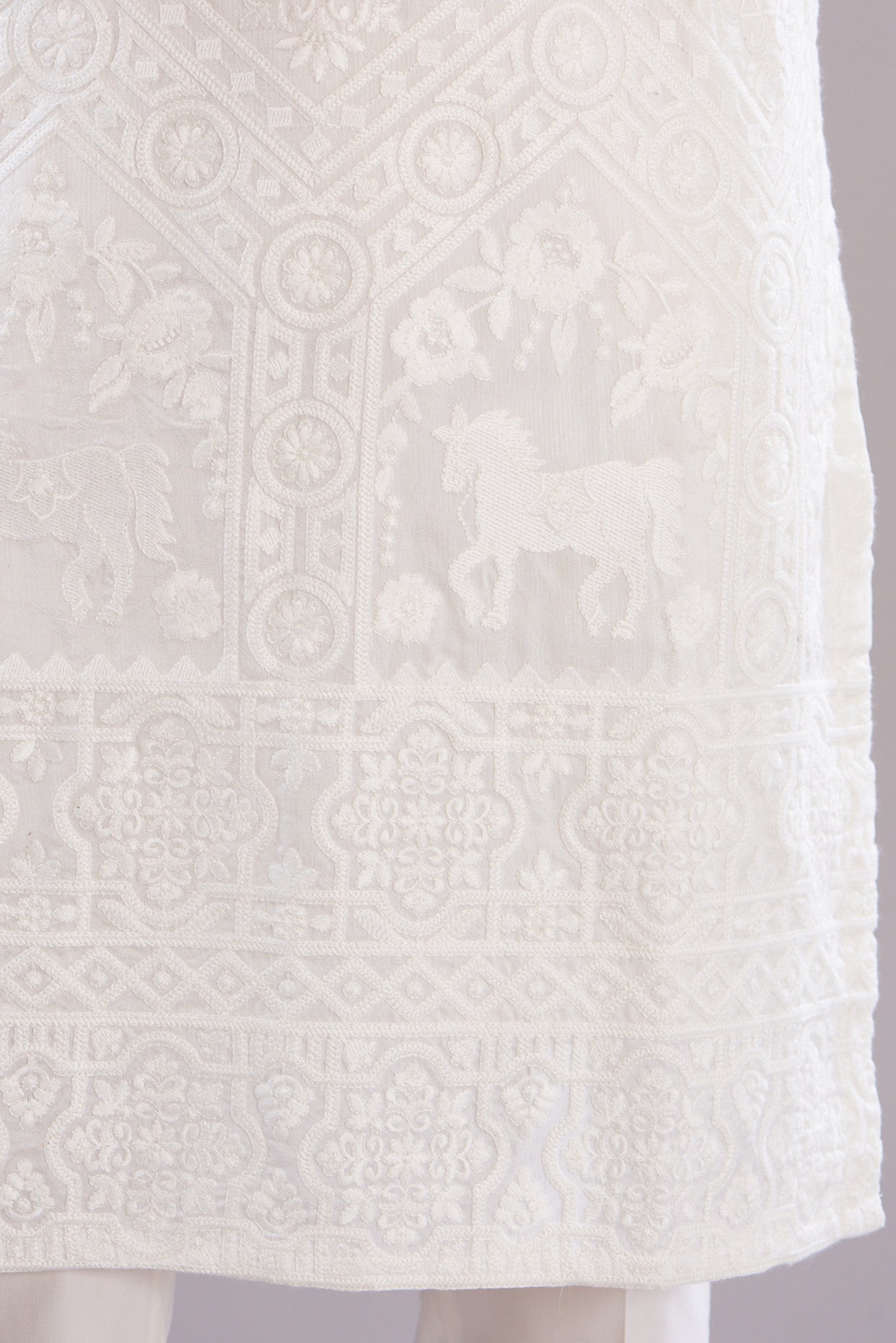 Elegant Ivory Embroidered Kurta for Women | Traditional Indian Threadwork Tunic | Perfect for Festivals, Weddings & Casual Wear
