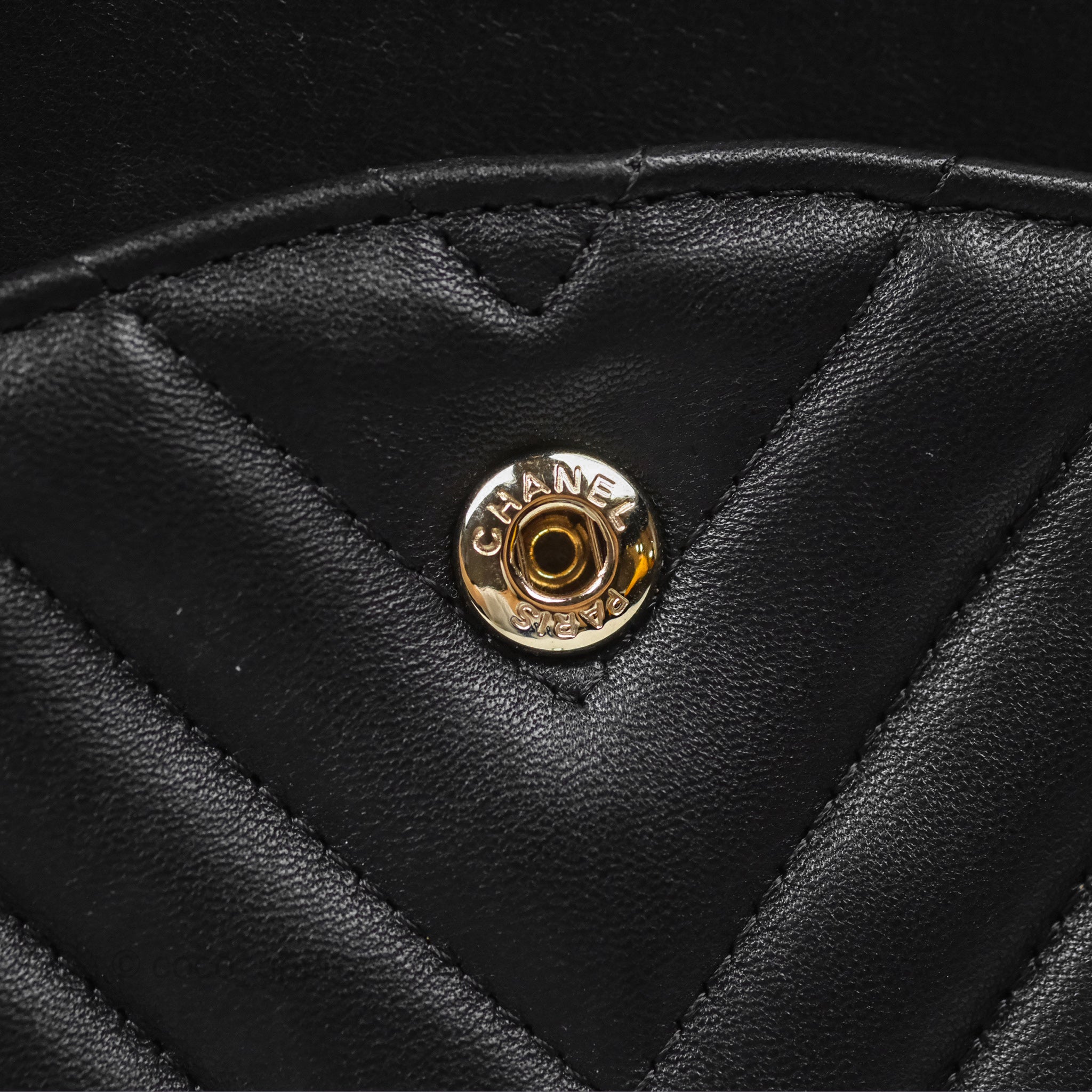 Chanel Chevron Jumbo Double Flap Bag - Black Lambskin Leather with Gold Hardware | Luxury Designer Handbag for Women, Perfect for Evening Events & Special Occasions