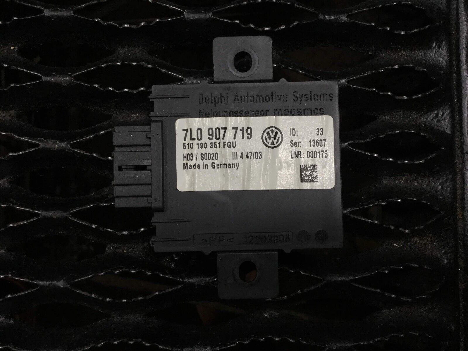 04 05 06 Porsche Cayenne Anti-Theft Immobilizer Module 7L0907719 OEM - Security Upgrade for Parking & Night Protection