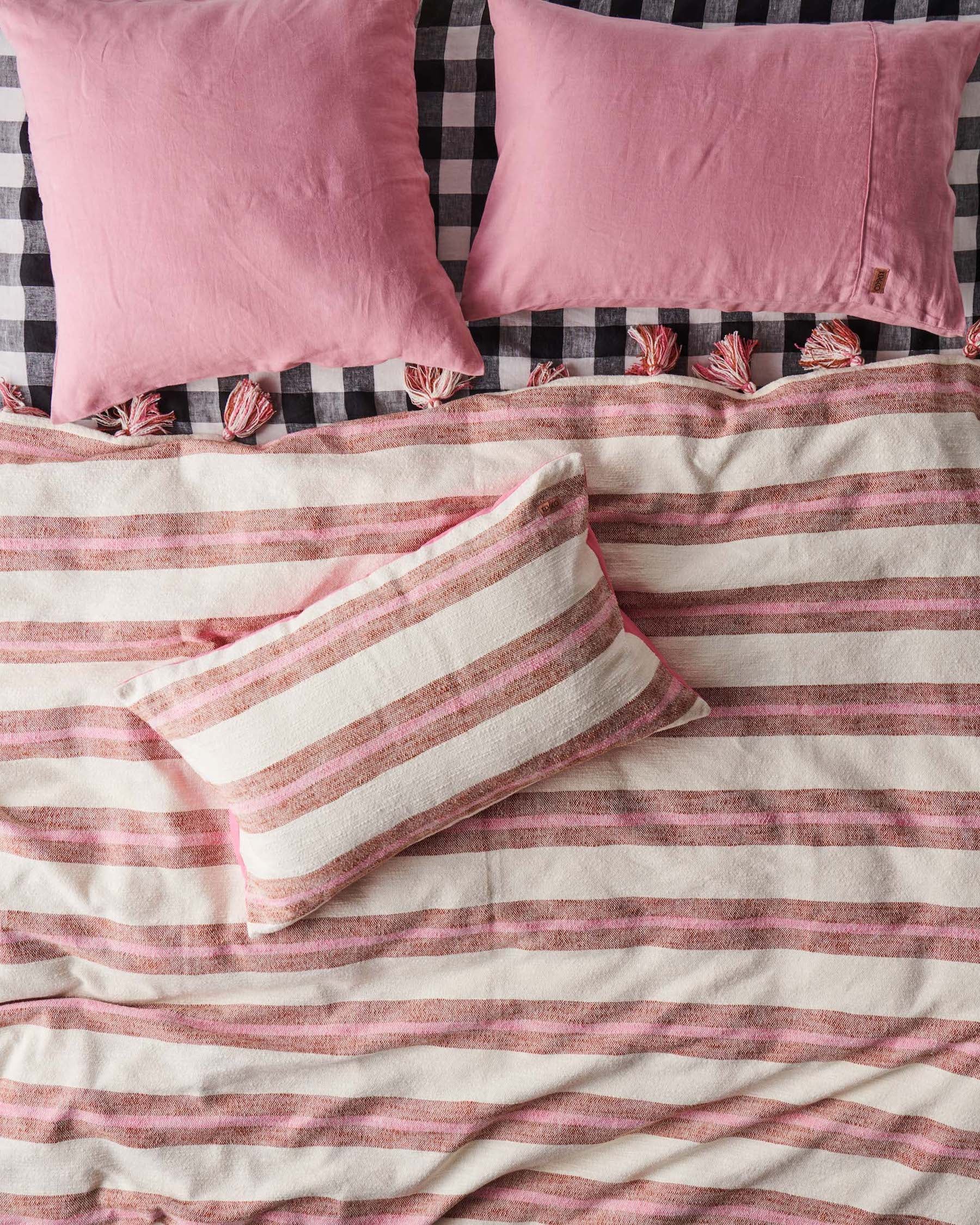 Black & White Gingham Linen Fitted Sheet - Queen Size 100% Organic Cotton Bedding Set - Breathable & Soft for Comfortable Sleep - Perfect for Master Bedroom, Guest Room & Vacation Homes