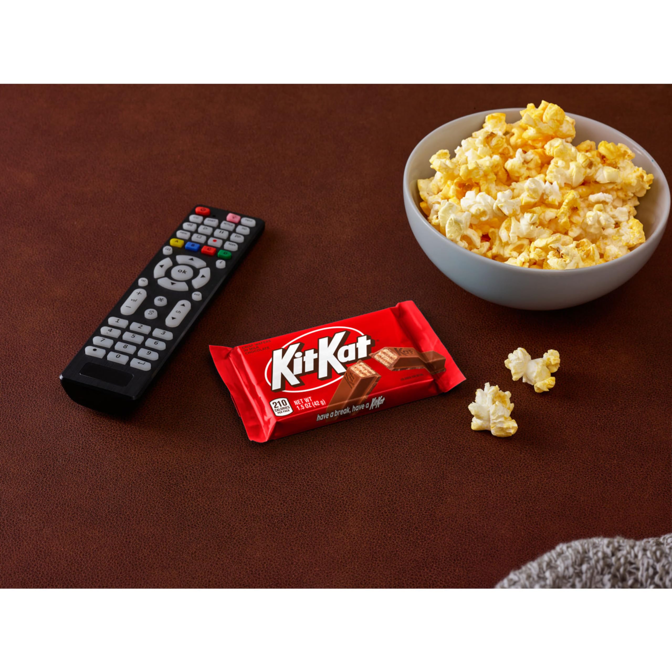 KIT KAT Milk Chocolate Wafer Candy Bars - 1.5oz (36 Count) - Bulk Pack of Crispy Wafer Cookies - Perfect for Halloween, Christmas, Party Favors & Office Snacks