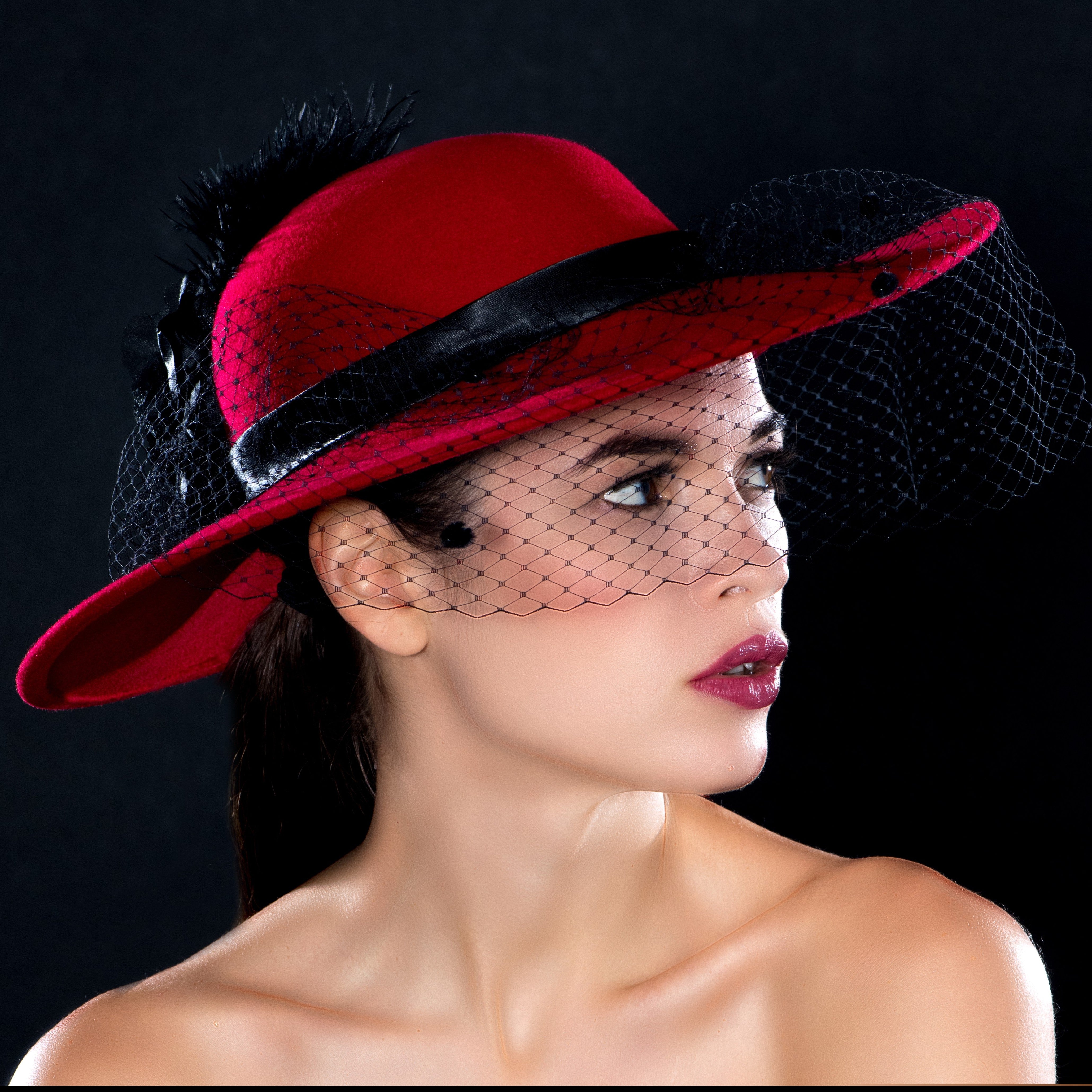 Elegant Women's Winter Felt Hat FW1143 - Warm & Stylish for Cold Weather, Outdoor Activities & Fashion Accessories