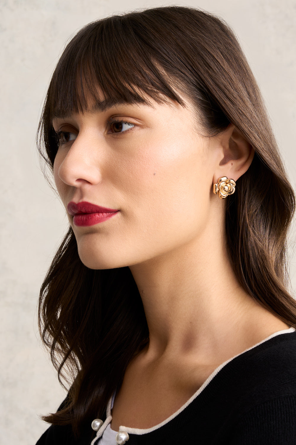 Gold Flower Stud Earrings for Women - Elegant Floral Jewelry Gift for Birthday, Anniversary & Everyday Wear