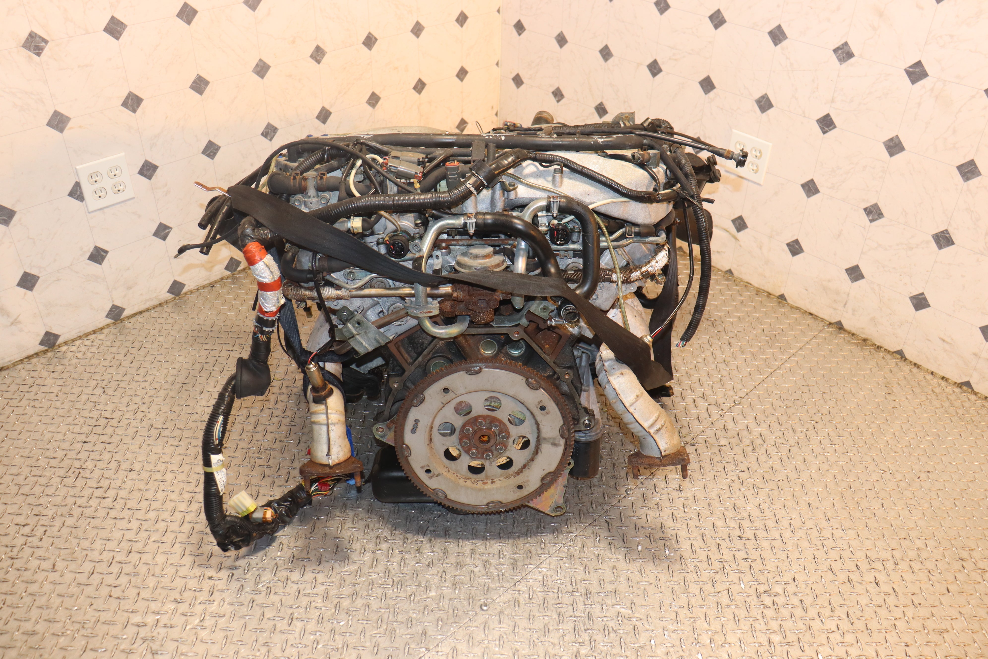 JDM 1990-1995 Nissan 300ZX Z32 VG30DE Non-Turbo 3.0L V6 DOHC Engine - Replacement Motor for Performance Upgrades & Classic Car Restoration