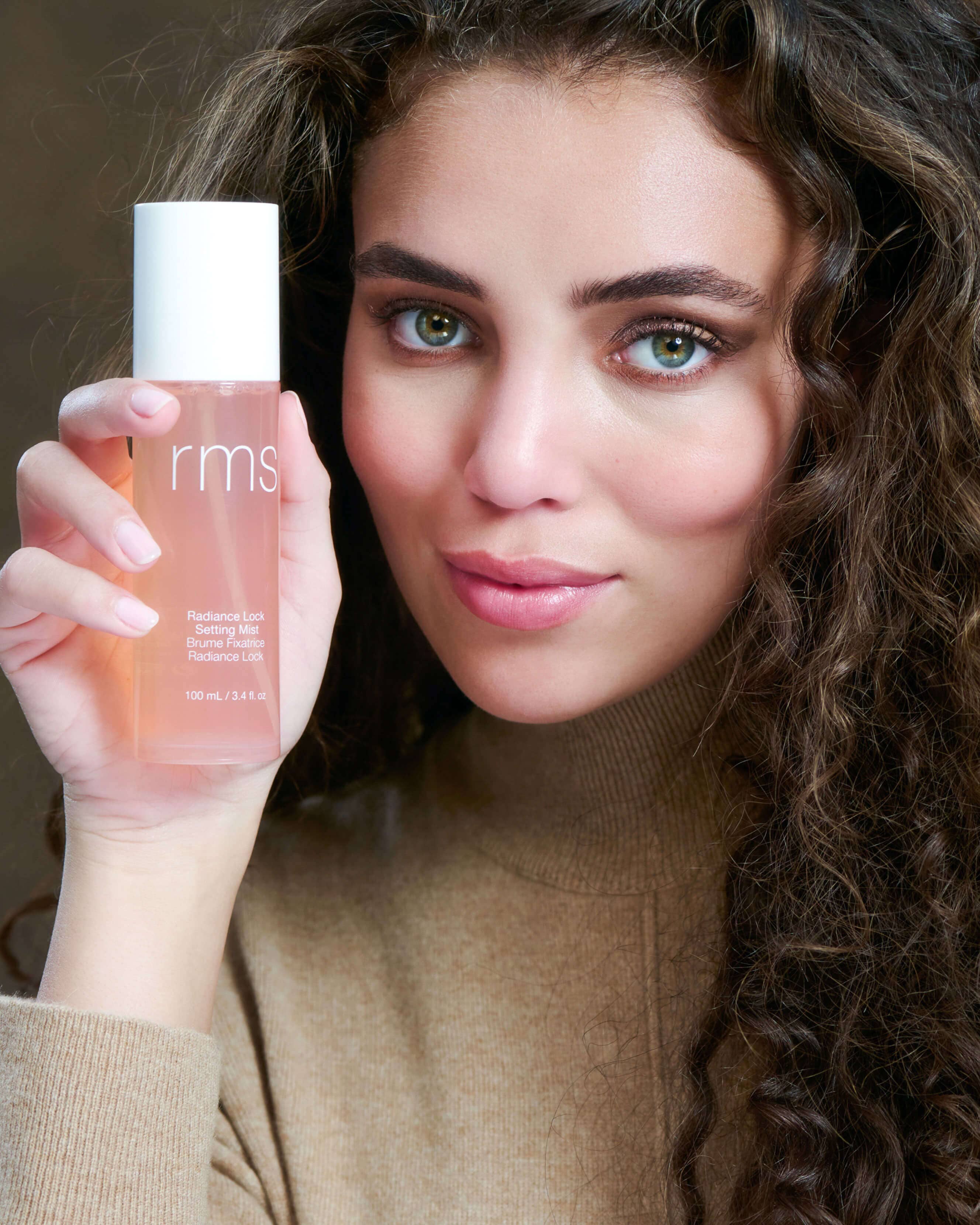 Radiance Lock Setting Mist - Long-Lasting Makeup Setting Spray for a Flawless Finish | Perfect for Daily Wear, Special Occasions & Photography