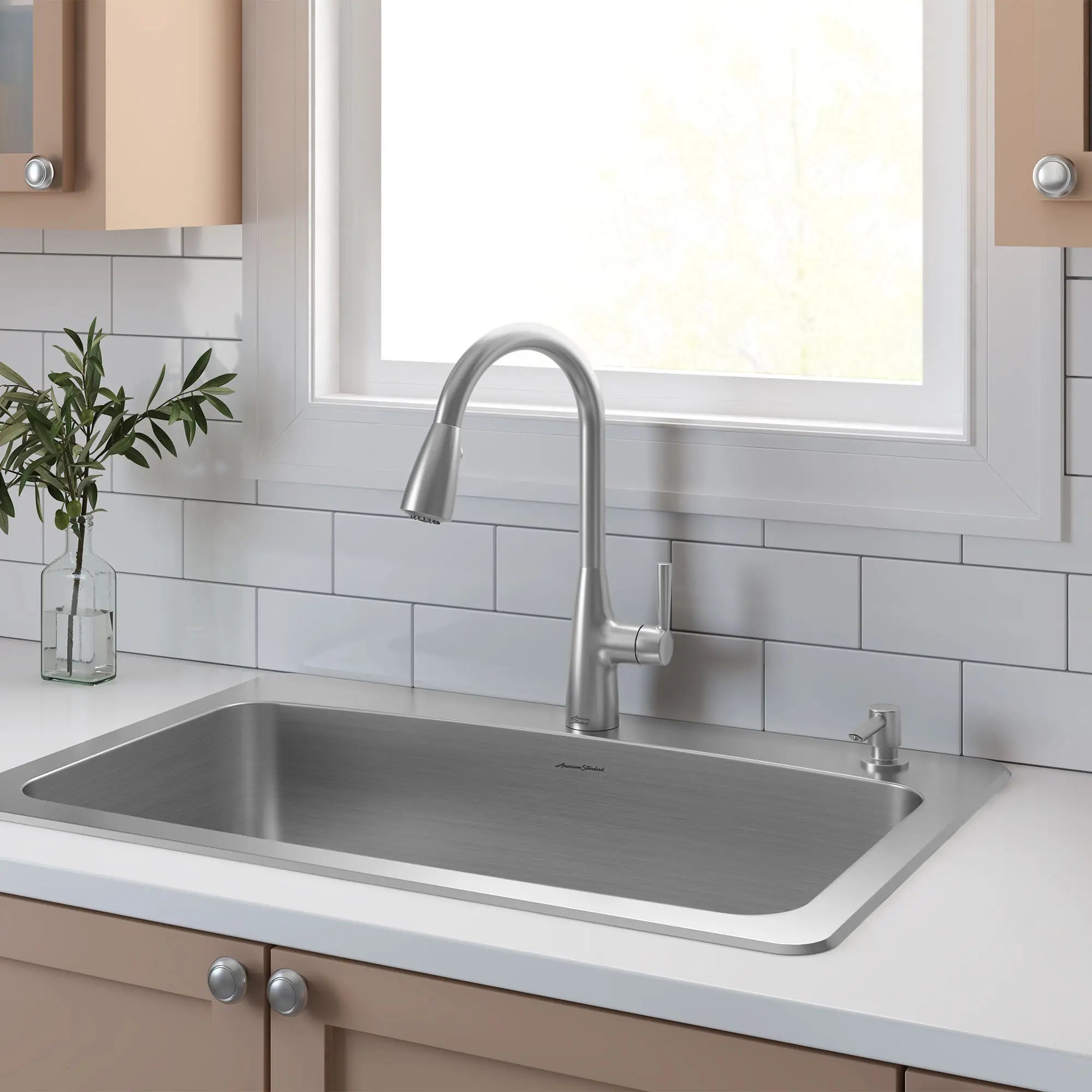 Fairbury® Single Handle Pull Down Kitchen Faqaucet with Dual Spray - 1.8 GPM (6.8 L/min) Water Flow, Lever Handle Design - Perfect for Modern Home Kitchen Sink, Dishwashing & Food Prep