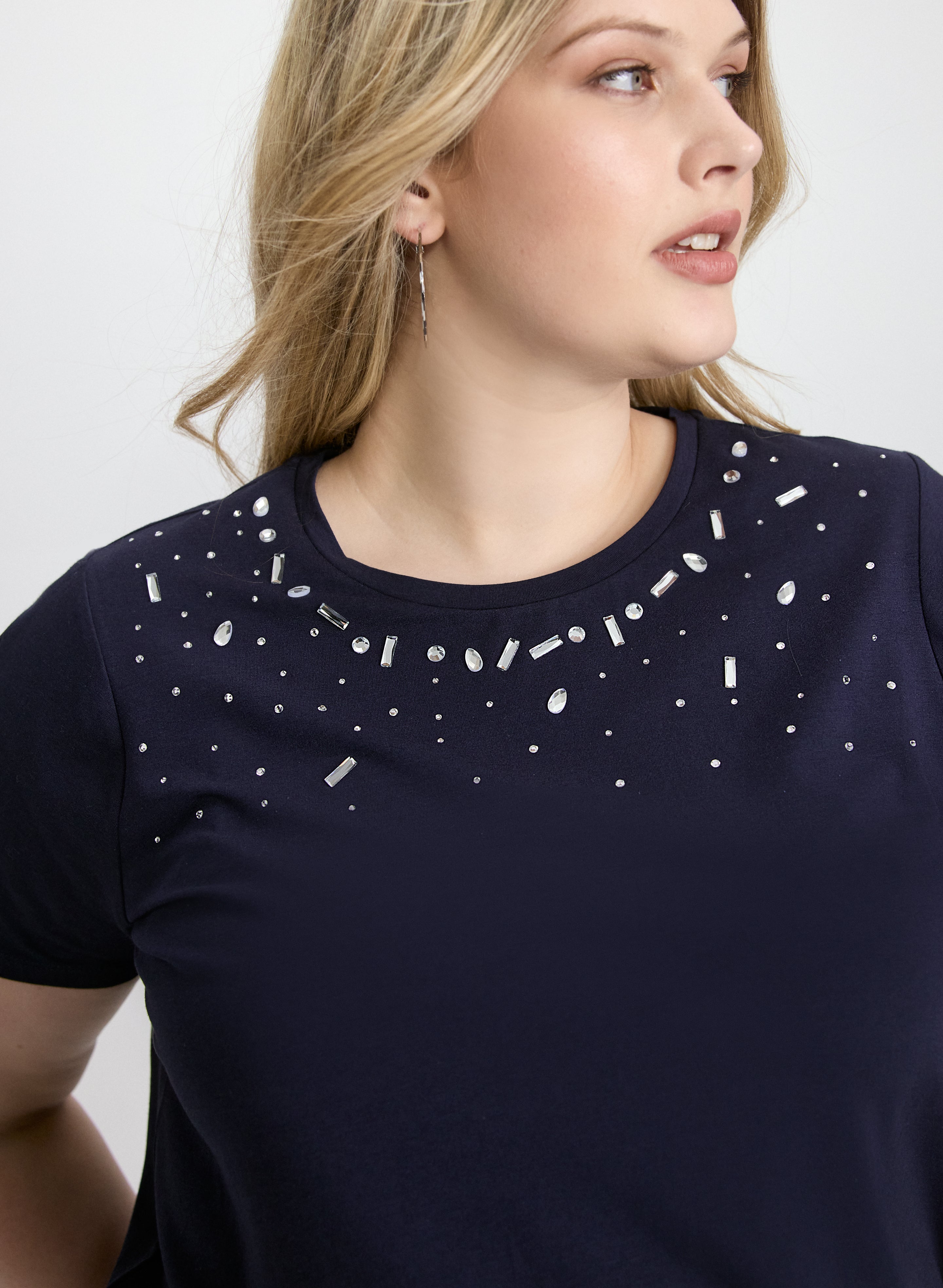 Premium Crystal Detail T-Shirt for Women - Elegant Rhinestone Embellished Top for Casual Wear & Parties | Fashionable Blouse for Daily Outfits & Special Occasions