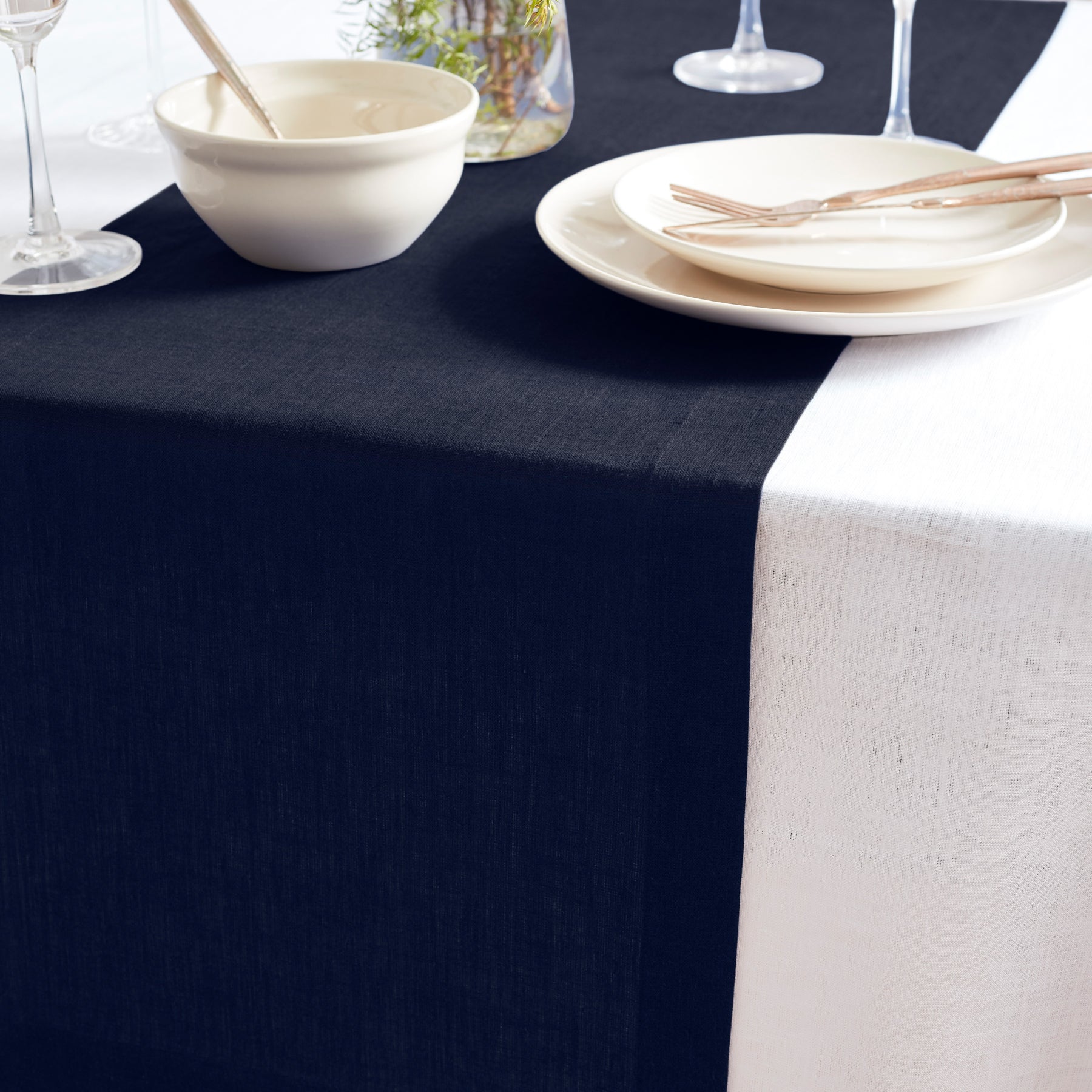 Elegant Sonoma Table Runner - Premium Cotton Decorative Table Cover for Dining & Home Decor - Perfect for Holidays, Weddings & Special Occasions