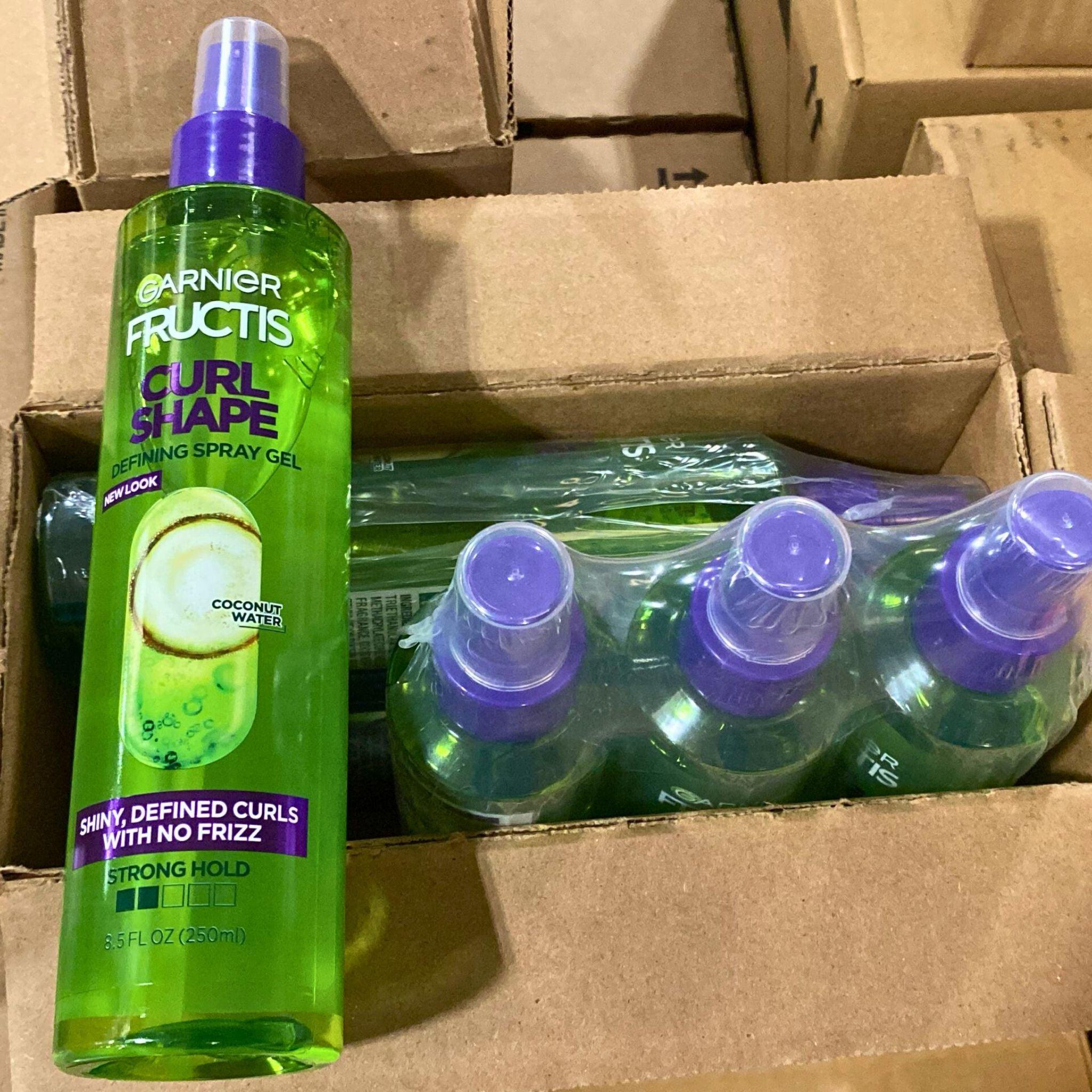 Garnier Fructis Curl Defining Spray Gel with Coconut Water - Strong Hold Hair Styler for Curly Hair - 8.5 oz (Pack of 48) - Perfect for Daily Curl Definition & Frizz Control